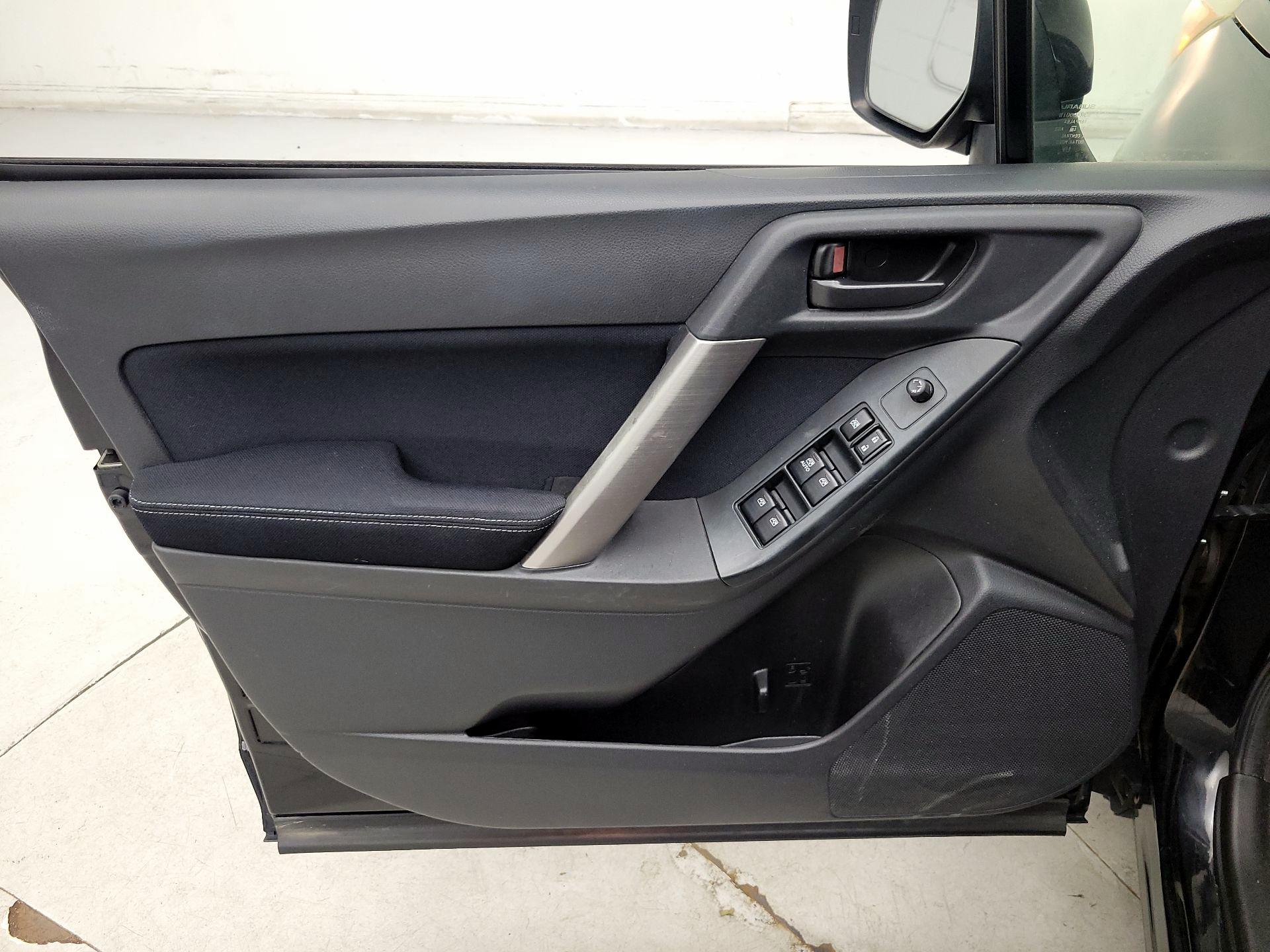 Thumbnail: 2015 Subaru Forester - 12