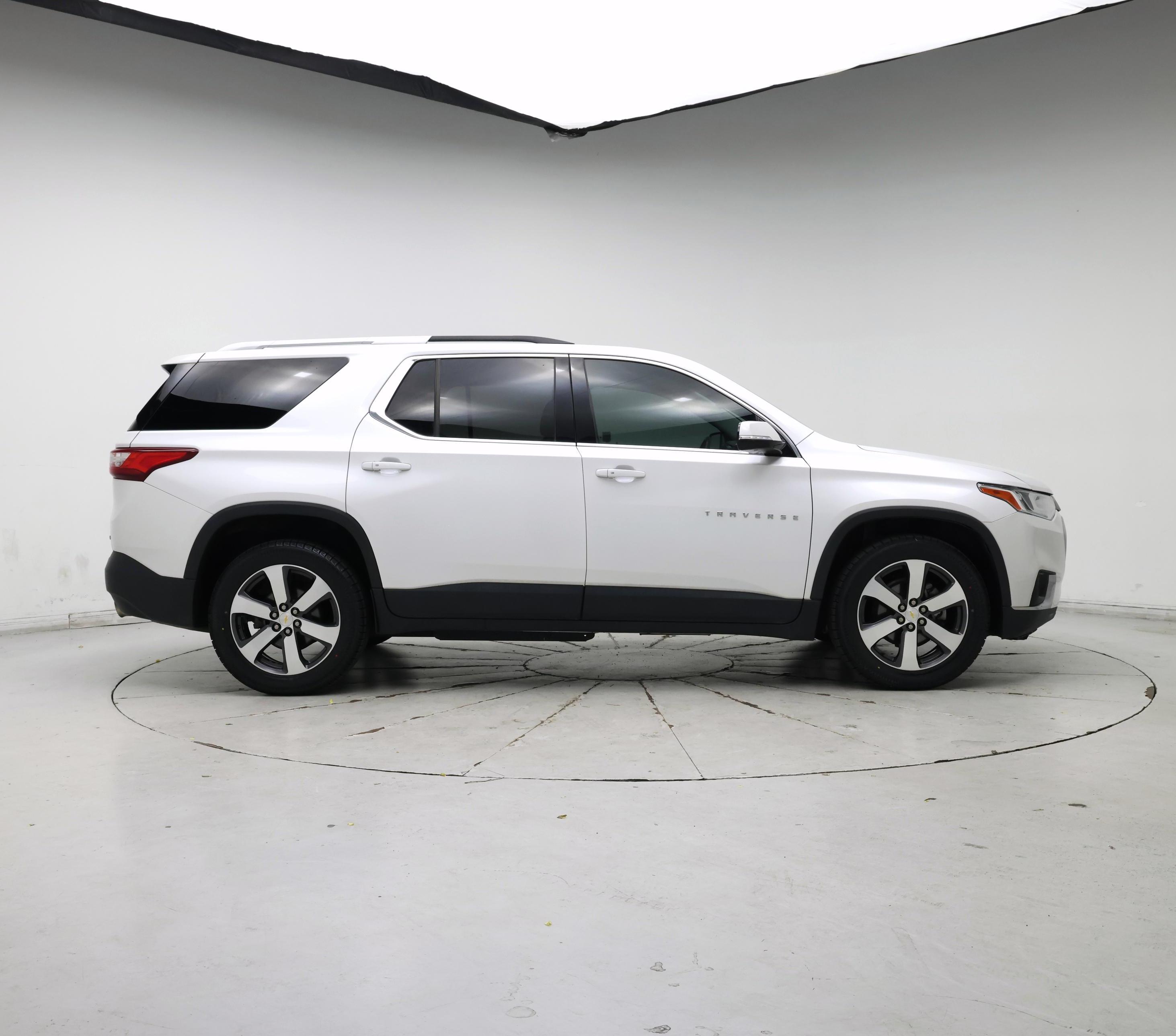 Thumbnail: 2018 Chevrolet Traverse - 7