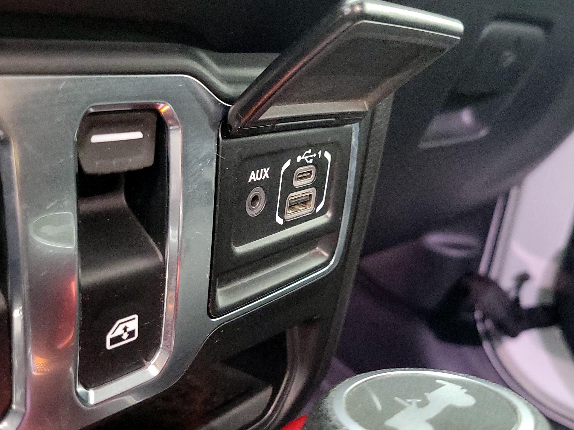 Thumbnail: 2020 Jeep Wrangler - 19