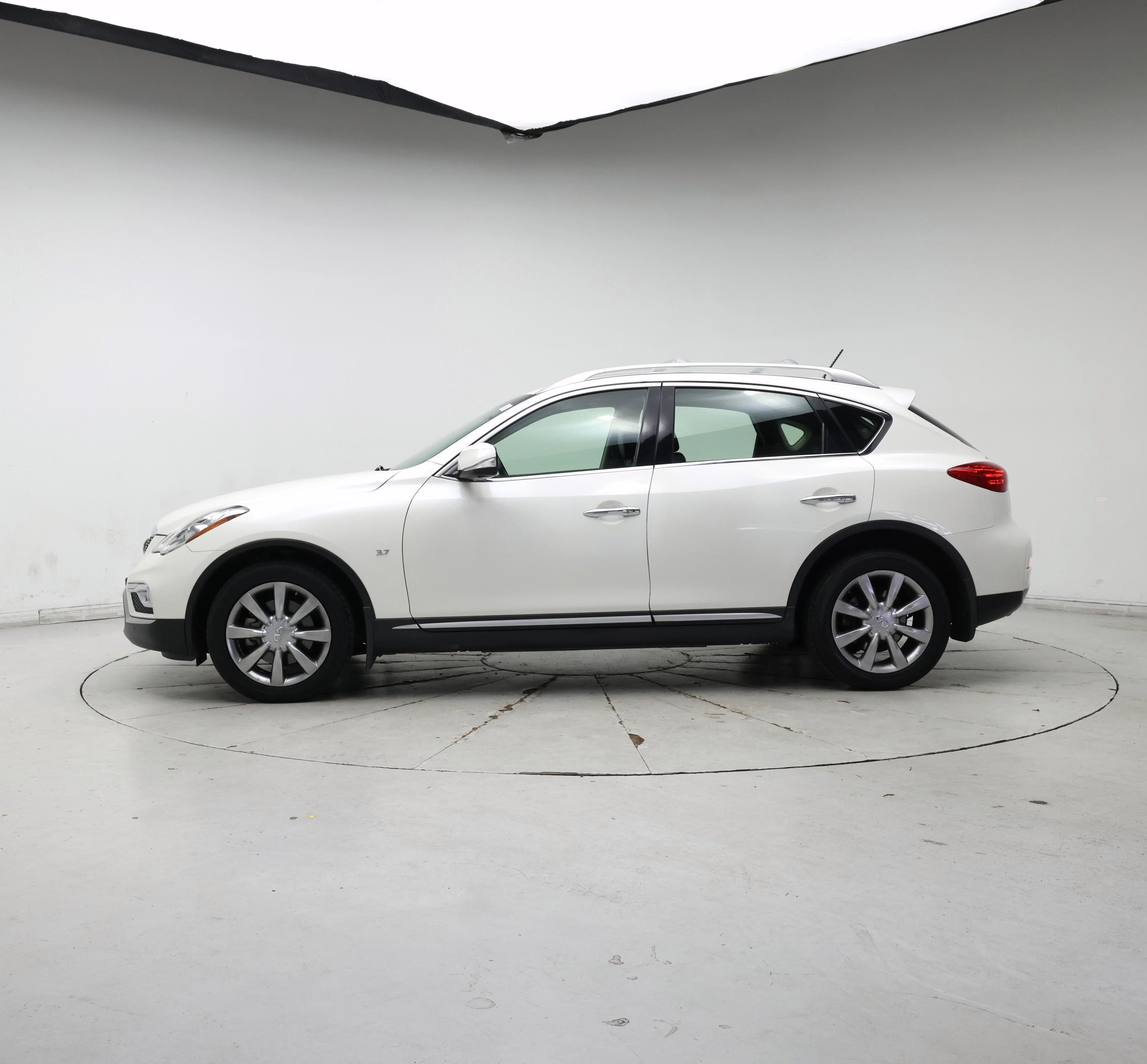 Thumbnail: 2016 INFINITI QX50 - 3