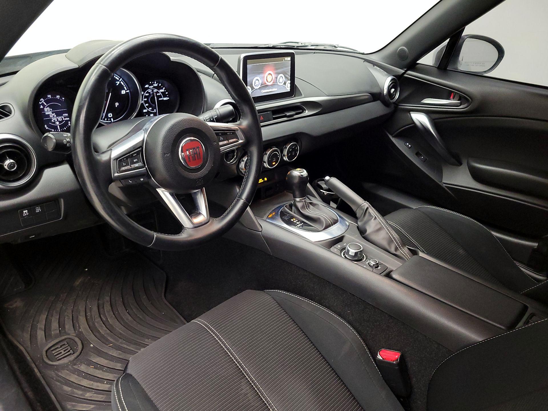 Thumbnail: 2019 Fiat 124 Spider - 9