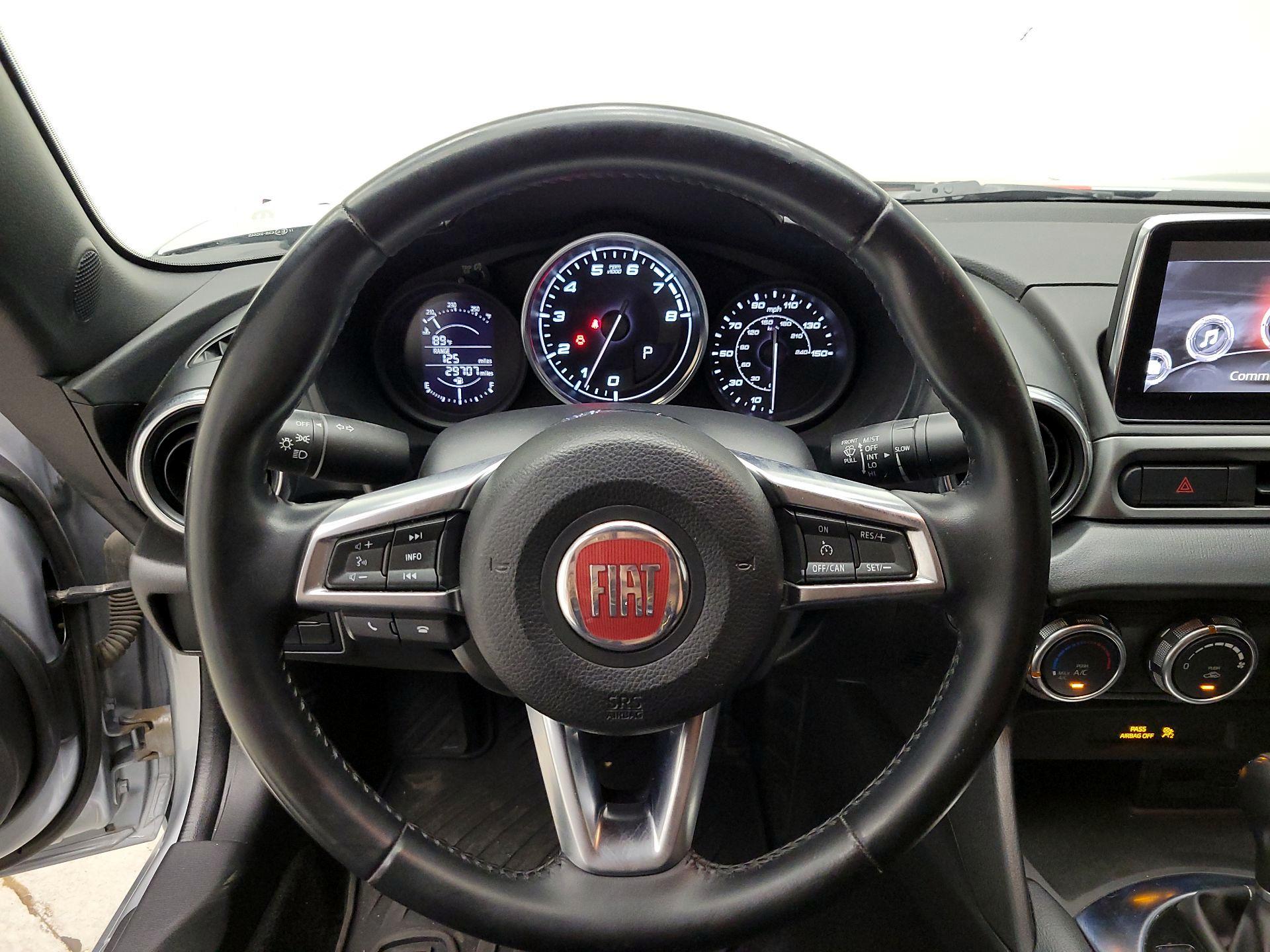 Thumbnail: 2019 Fiat 124 Spider - 10