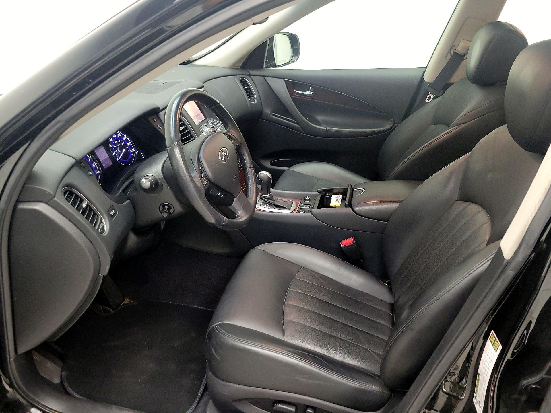 Thumbnail: 2017 INFINITI QX50 - 11