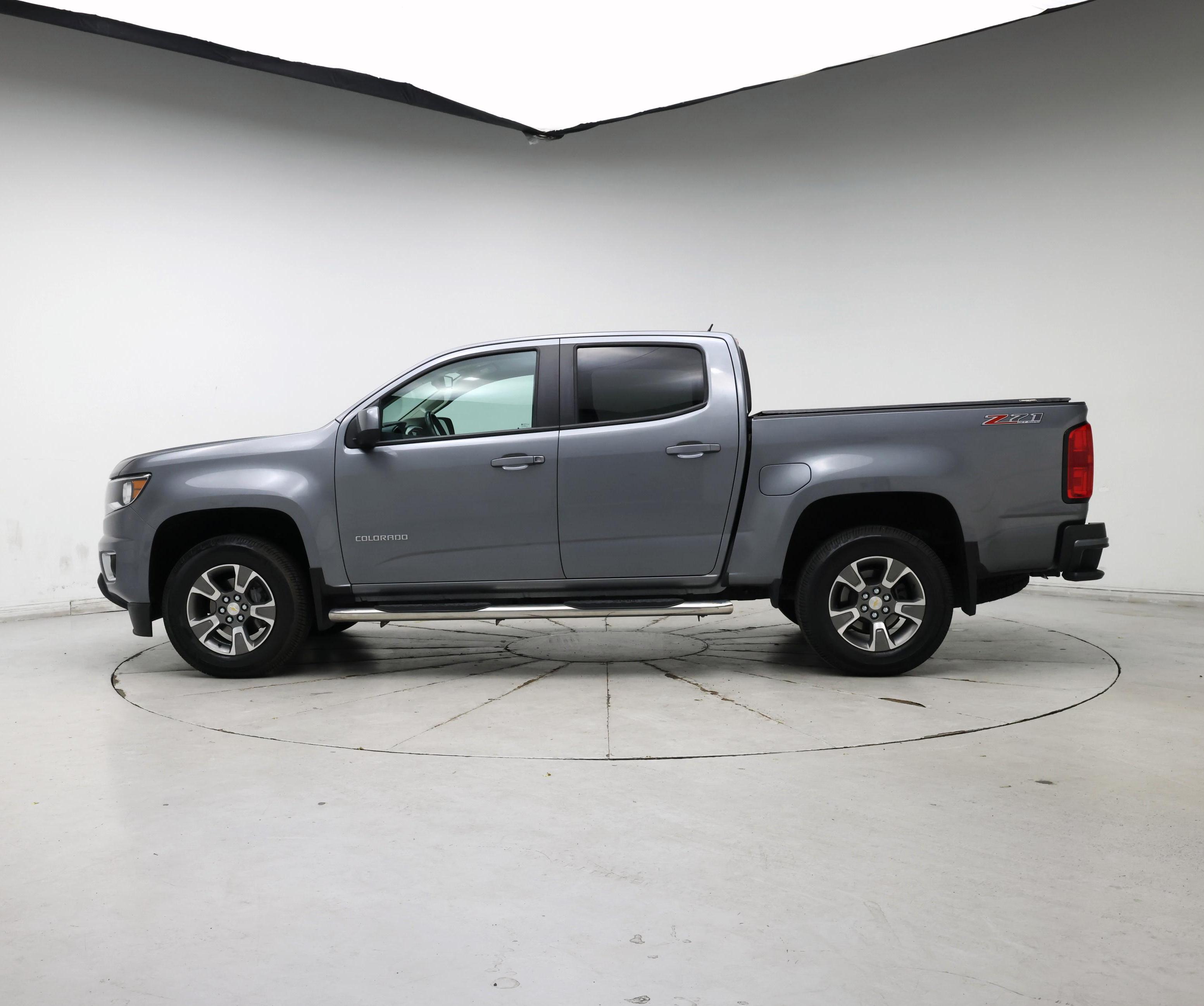 Thumbnail: 2019 Chevrolet Colorado - 3