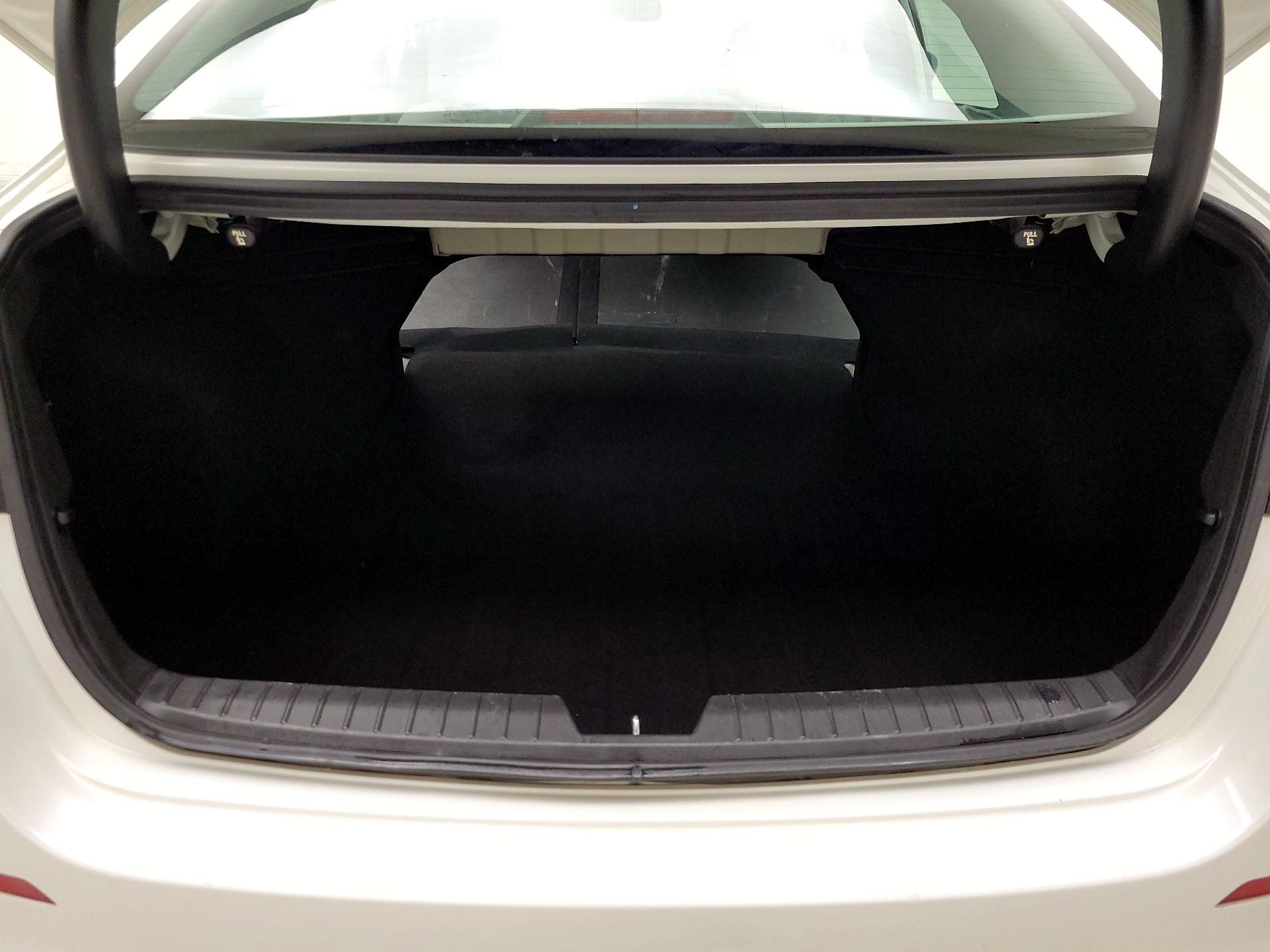 Thumbnail: 2014 Kia Optima - 20