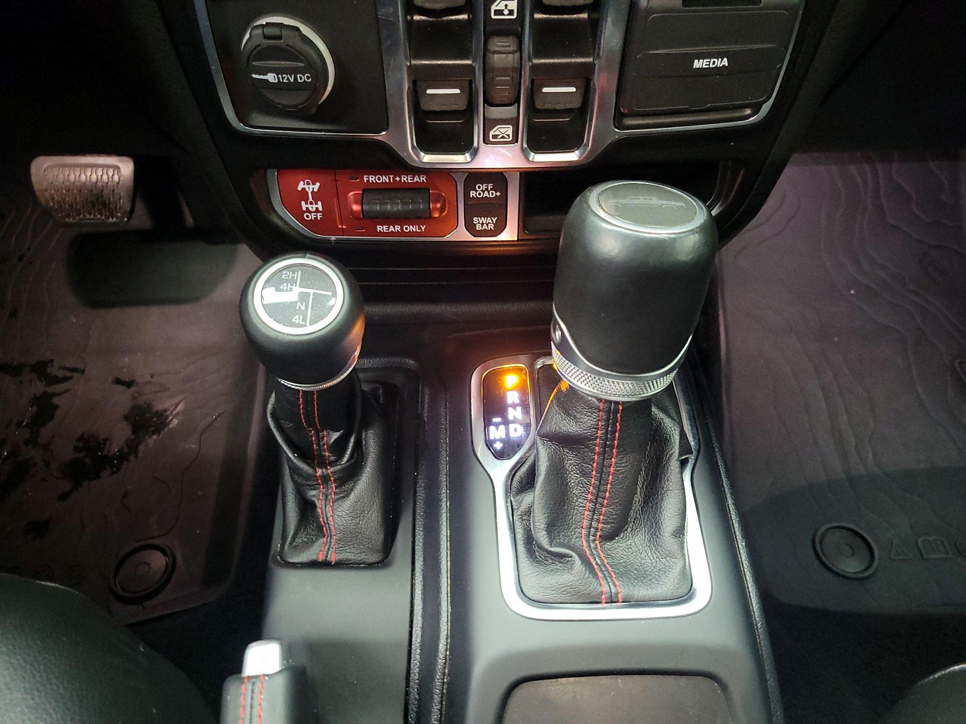 Thumbnail: 2021 Jeep Gladiator - 18