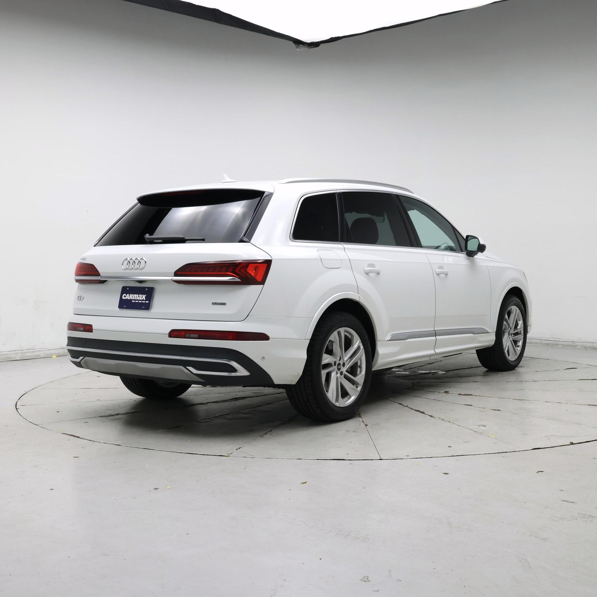 Thumbnail: 2023 Audi Q7 - 8