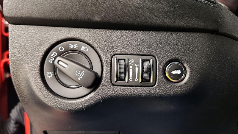 2020 Dodge Challenger R/T 13