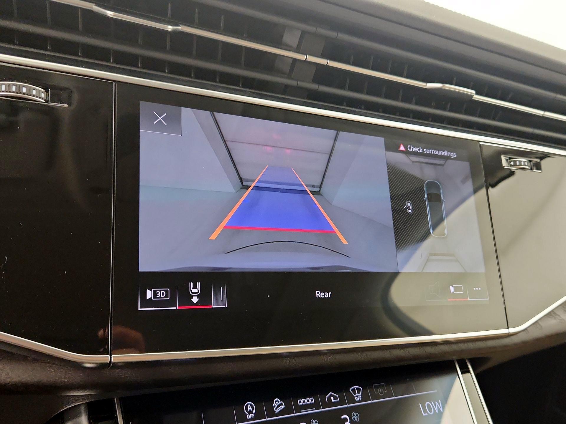 Thumbnail: 2022 Audi Q7 - 15