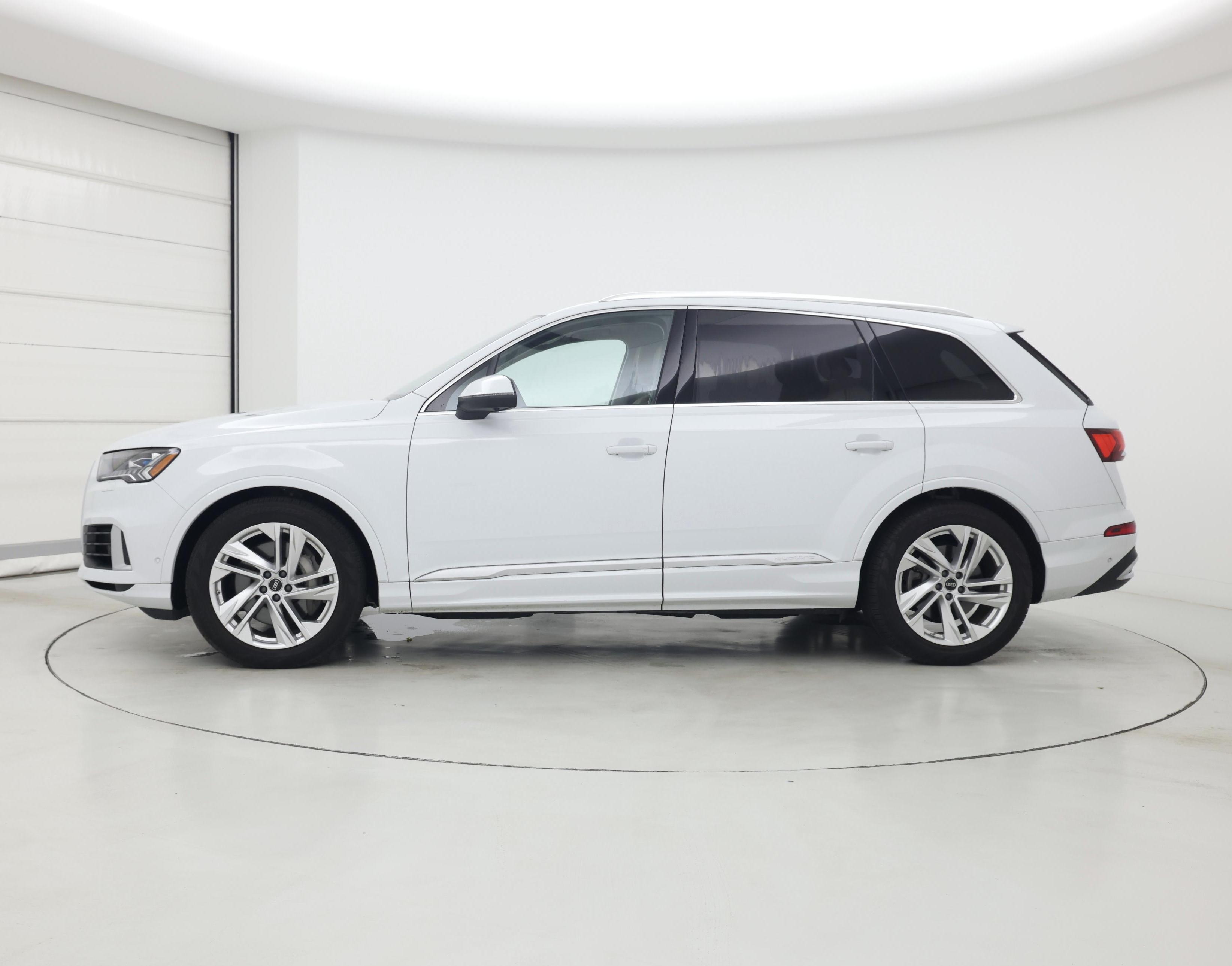 Thumbnail: 2022 Audi Q7 - 3