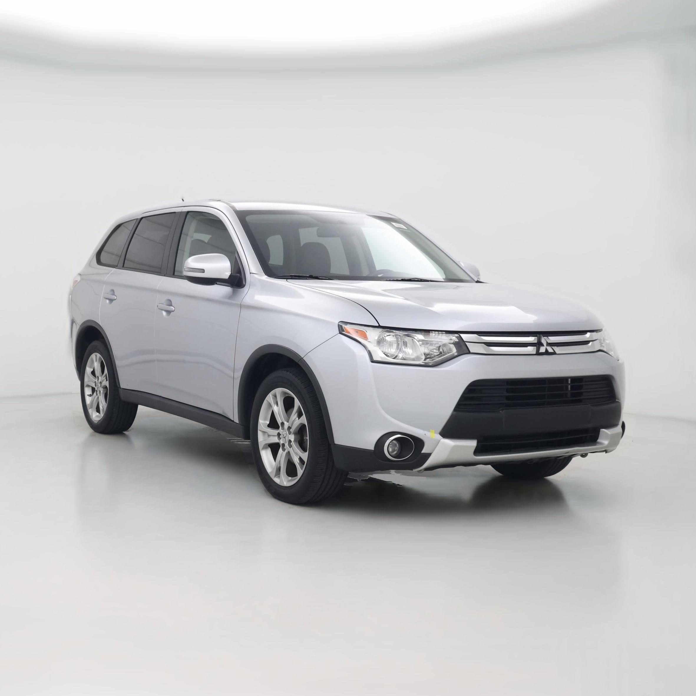 Thumbnail: 2015 Mitsubishi Outlander - 1