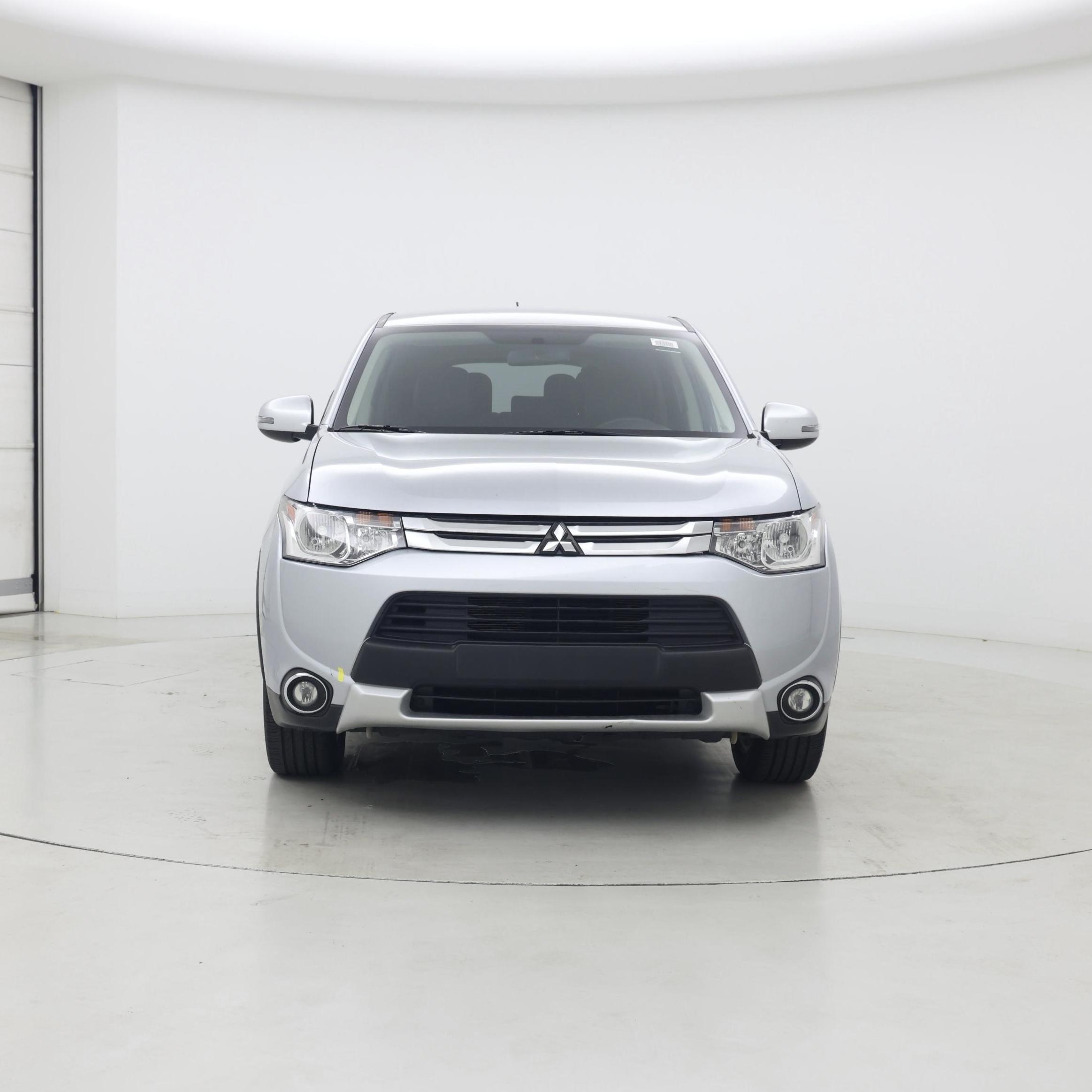Thumbnail: 2015 Mitsubishi Outlander - 5