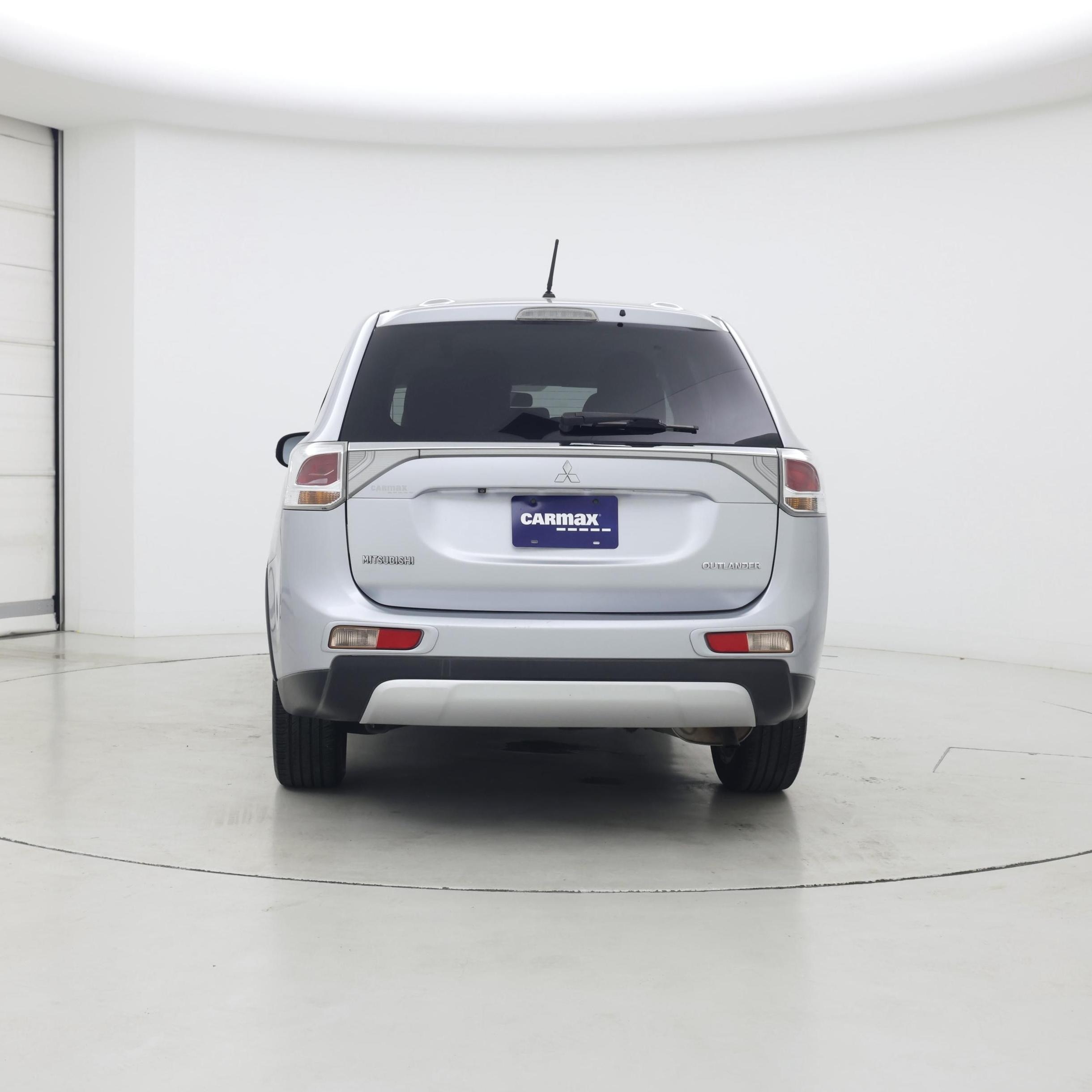 Thumbnail: 2015 Mitsubishi Outlander - 6