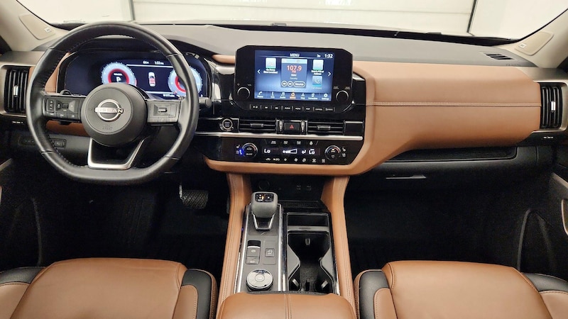 2023 Nissan Pathfinder Platinum 9