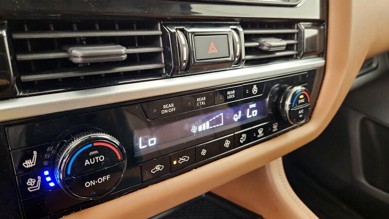2023 Nissan Pathfinder Platinum 17