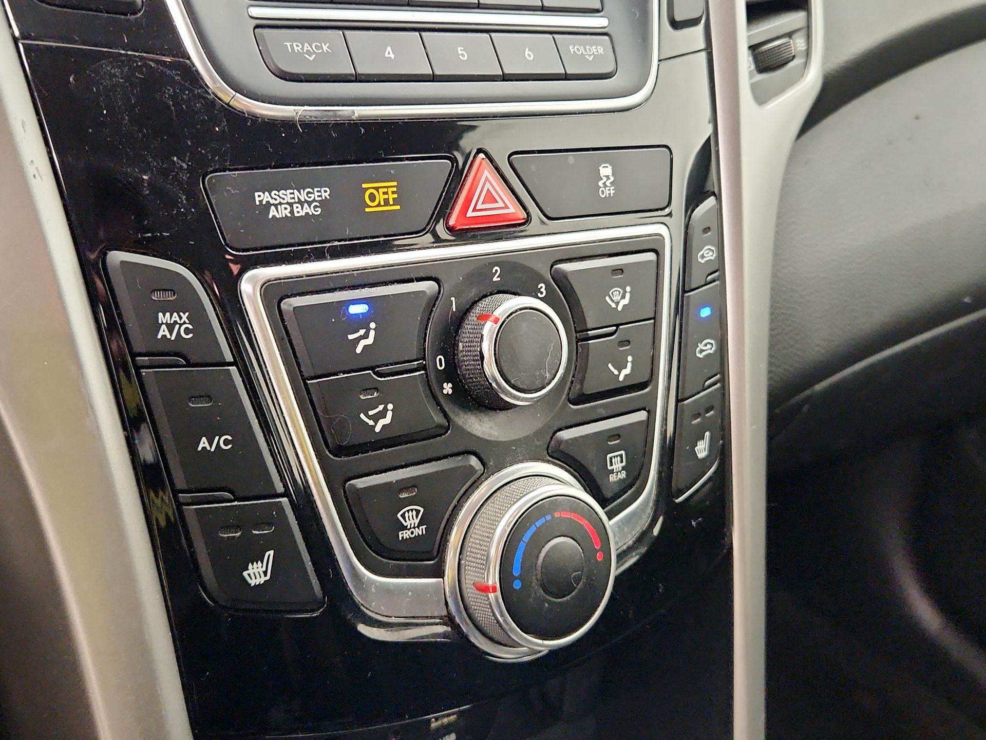 Thumbnail: 2013 Hyundai Elantra - 15