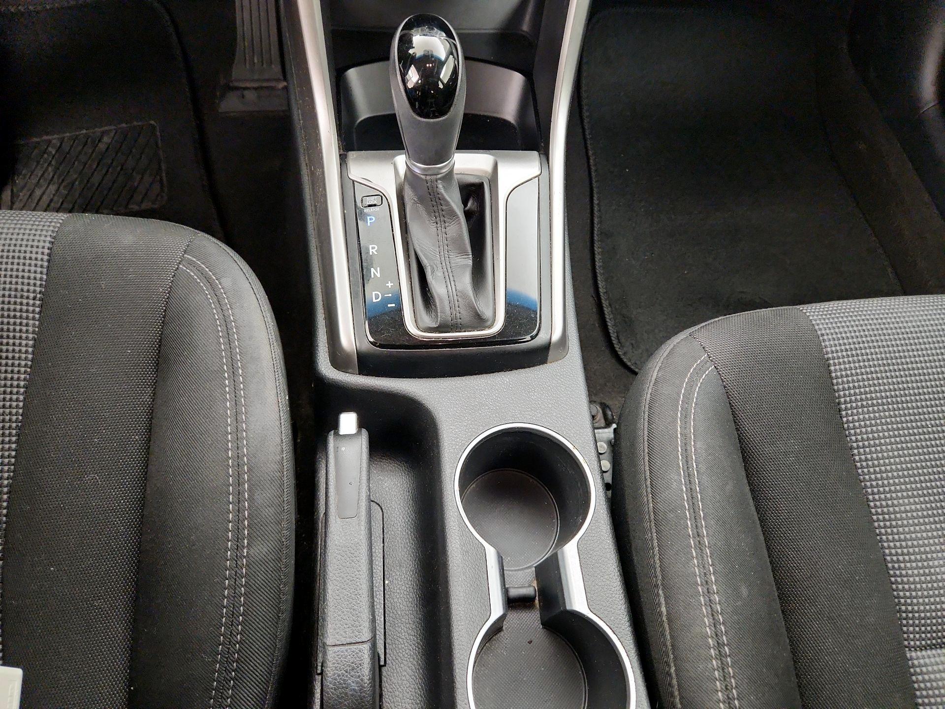 Thumbnail: 2013 Hyundai Elantra - 16