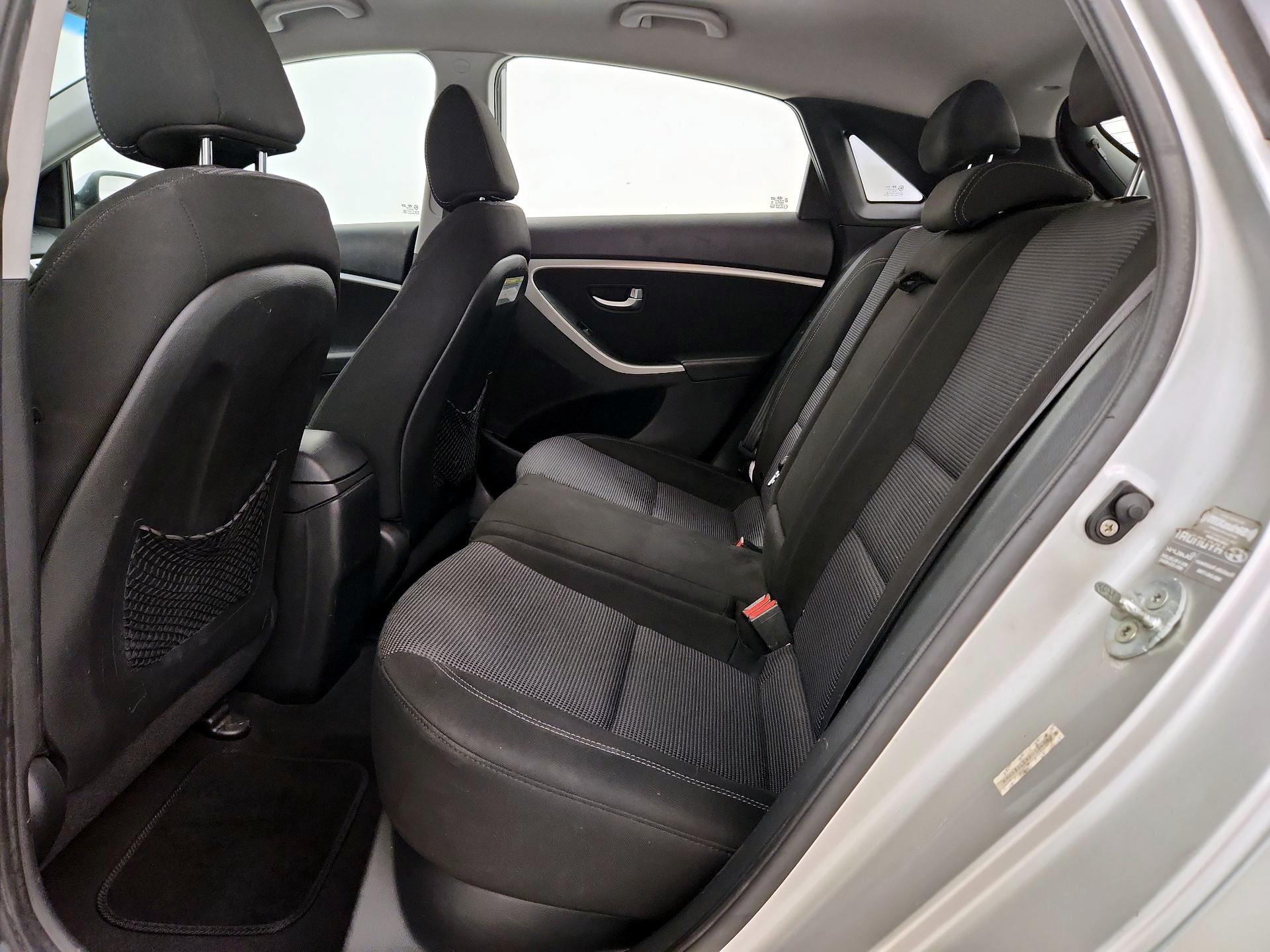 Thumbnail: 2013 Hyundai Elantra - 18