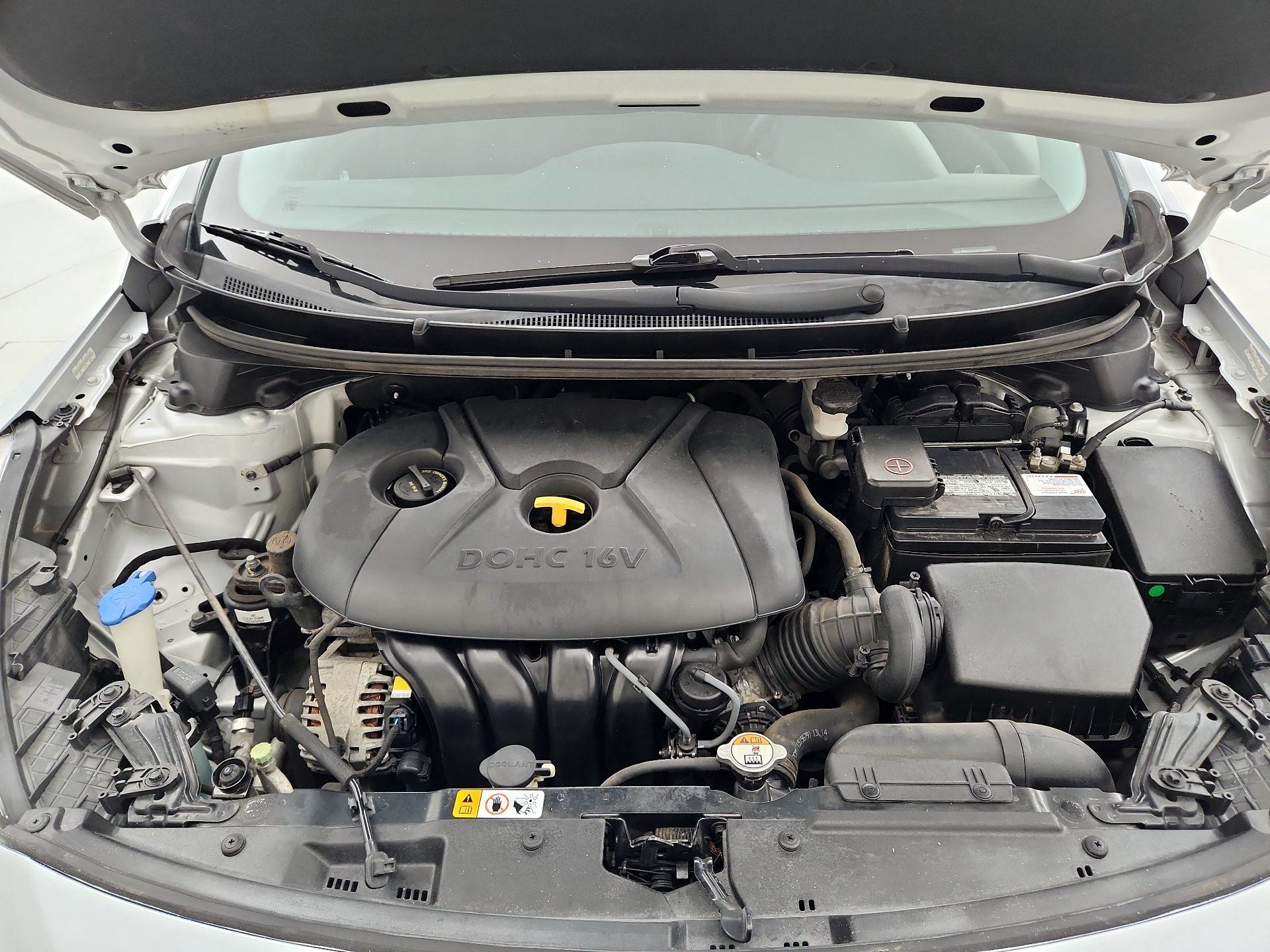 Thumbnail: 2013 Hyundai Elantra - 20