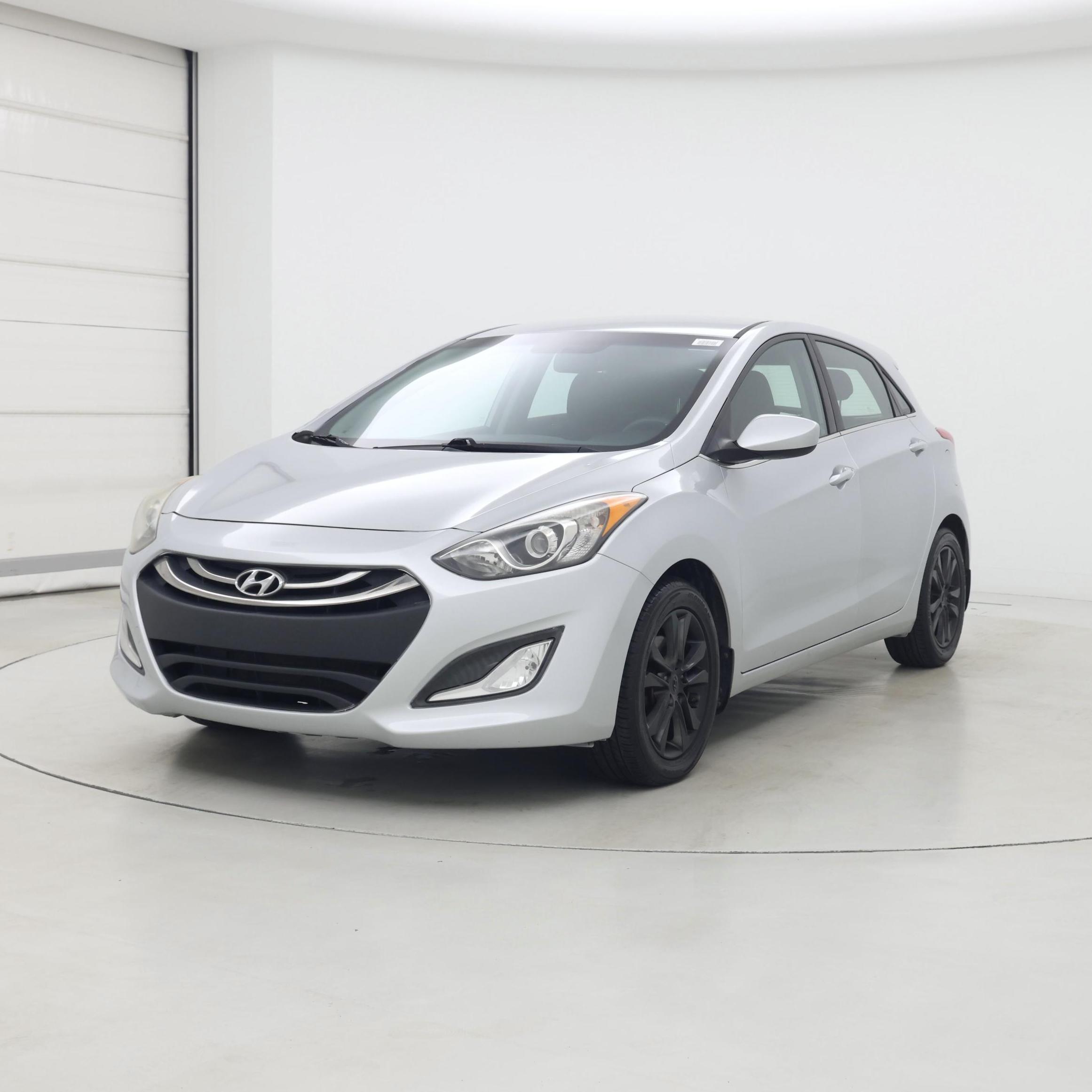 Thumbnail: 2013 Hyundai Elantra - 4