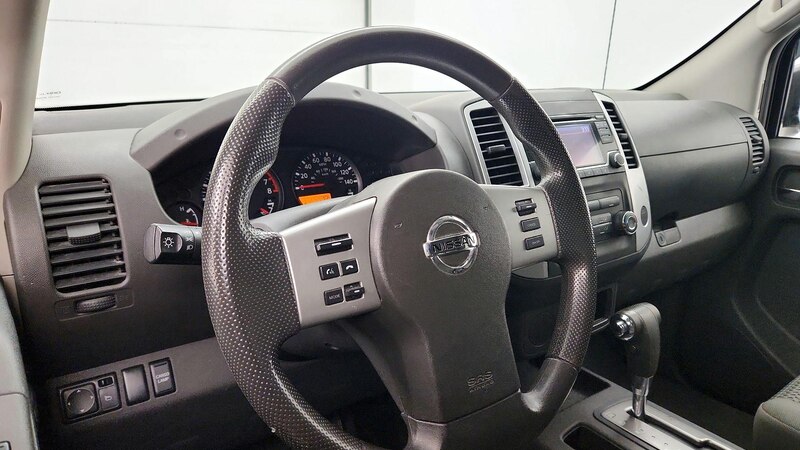 2018 Nissan Frontier SV 9