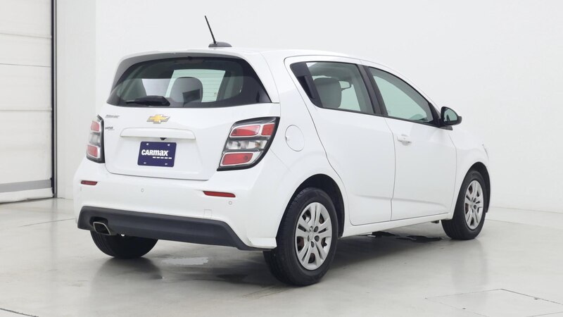 2020 Chevrolet Sonic LT 8