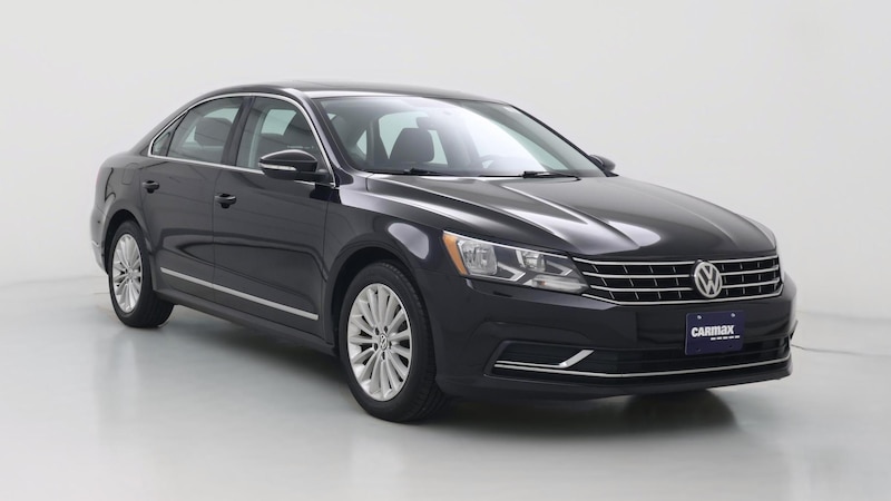 2017 Volkswagen Passat SE Hero Image
