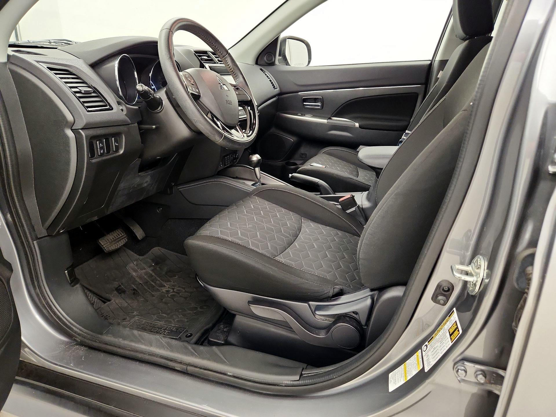 Thumbnail: 2020 Mitsubishi Outlander Sport - 11