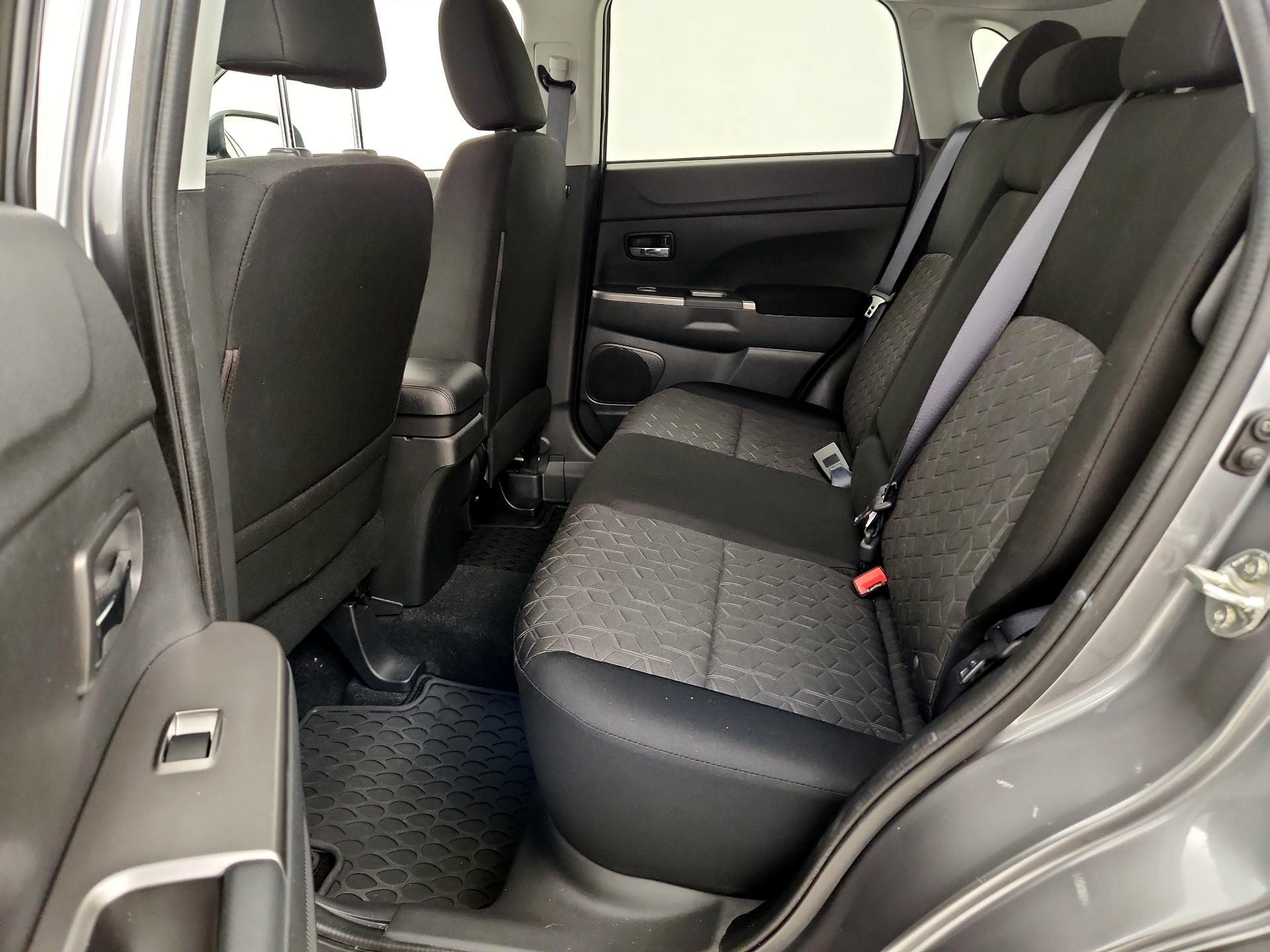 Thumbnail: 2020 Mitsubishi Outlander Sport - 19