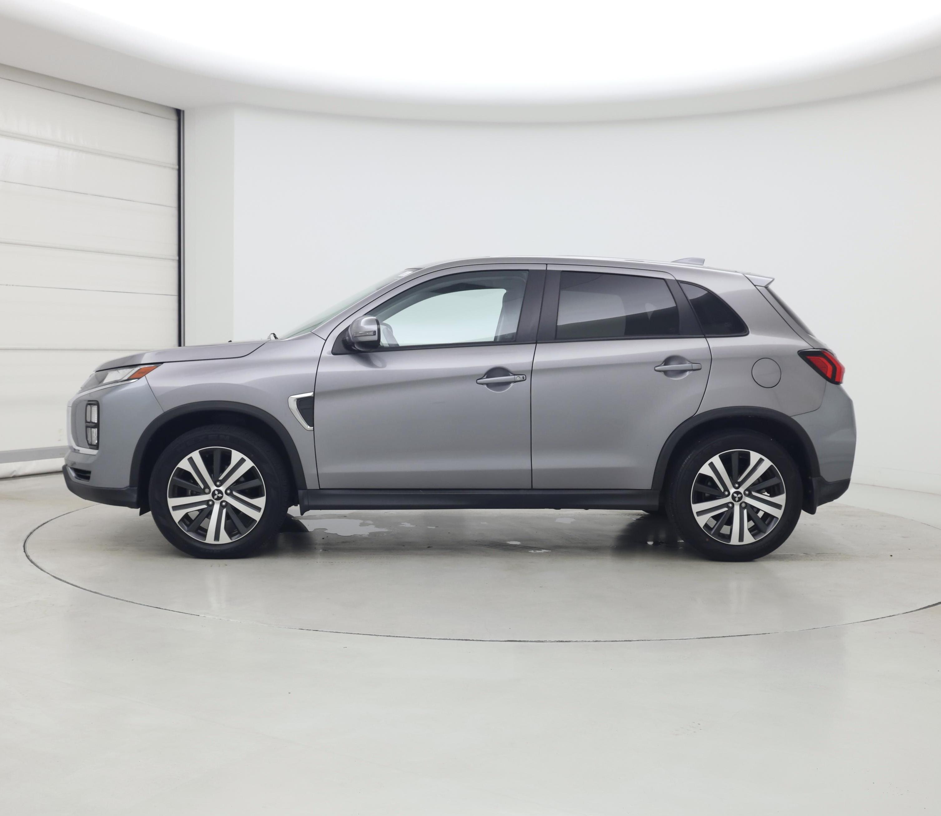 Thumbnail: 2020 Mitsubishi Outlander Sport - 3