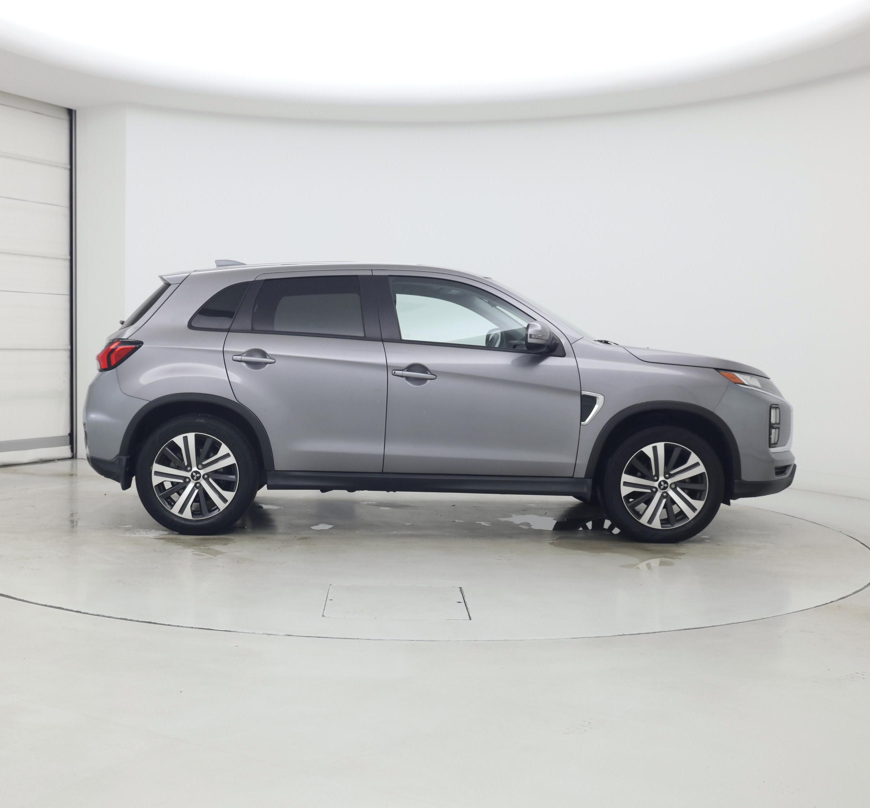 Thumbnail: 2020 Mitsubishi Outlander Sport - 7