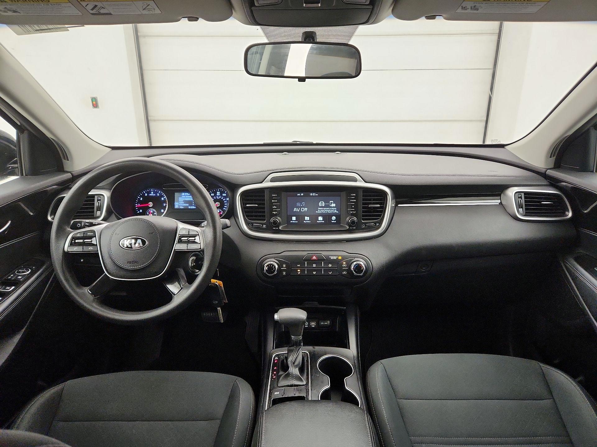 Thumbnail: 2019 Kia Sorento - 9