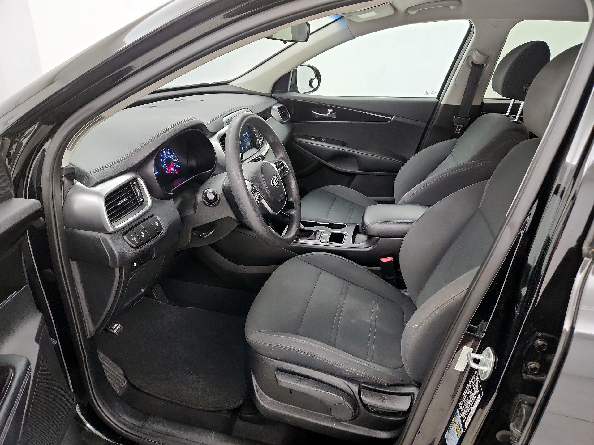 Thumbnail: 2019 Kia Sorento - 11