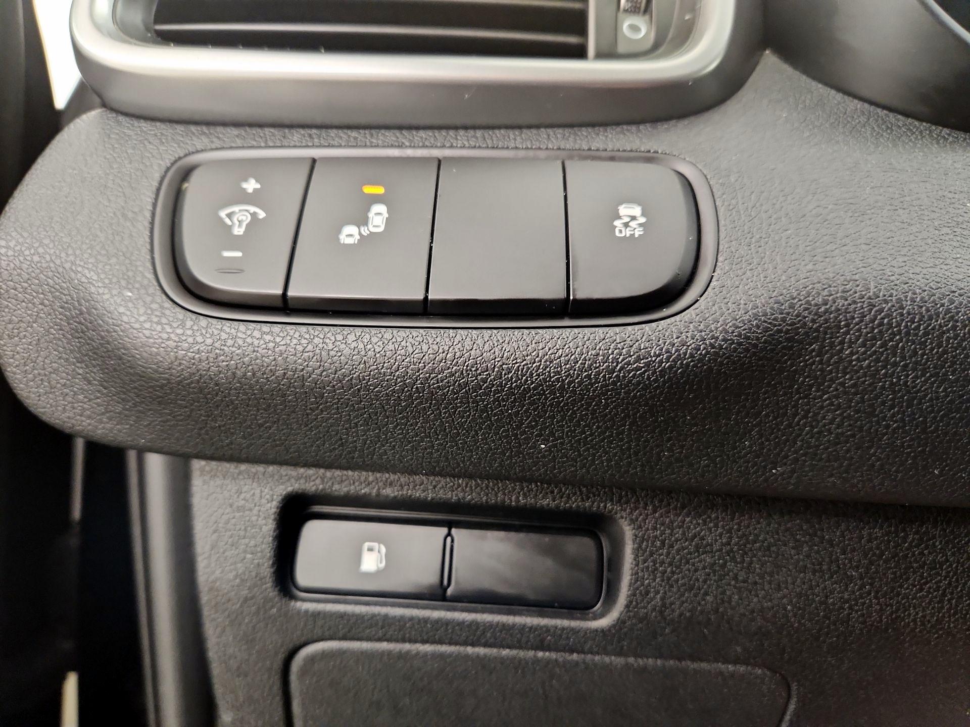 Thumbnail: 2019 Kia Sorento - 13