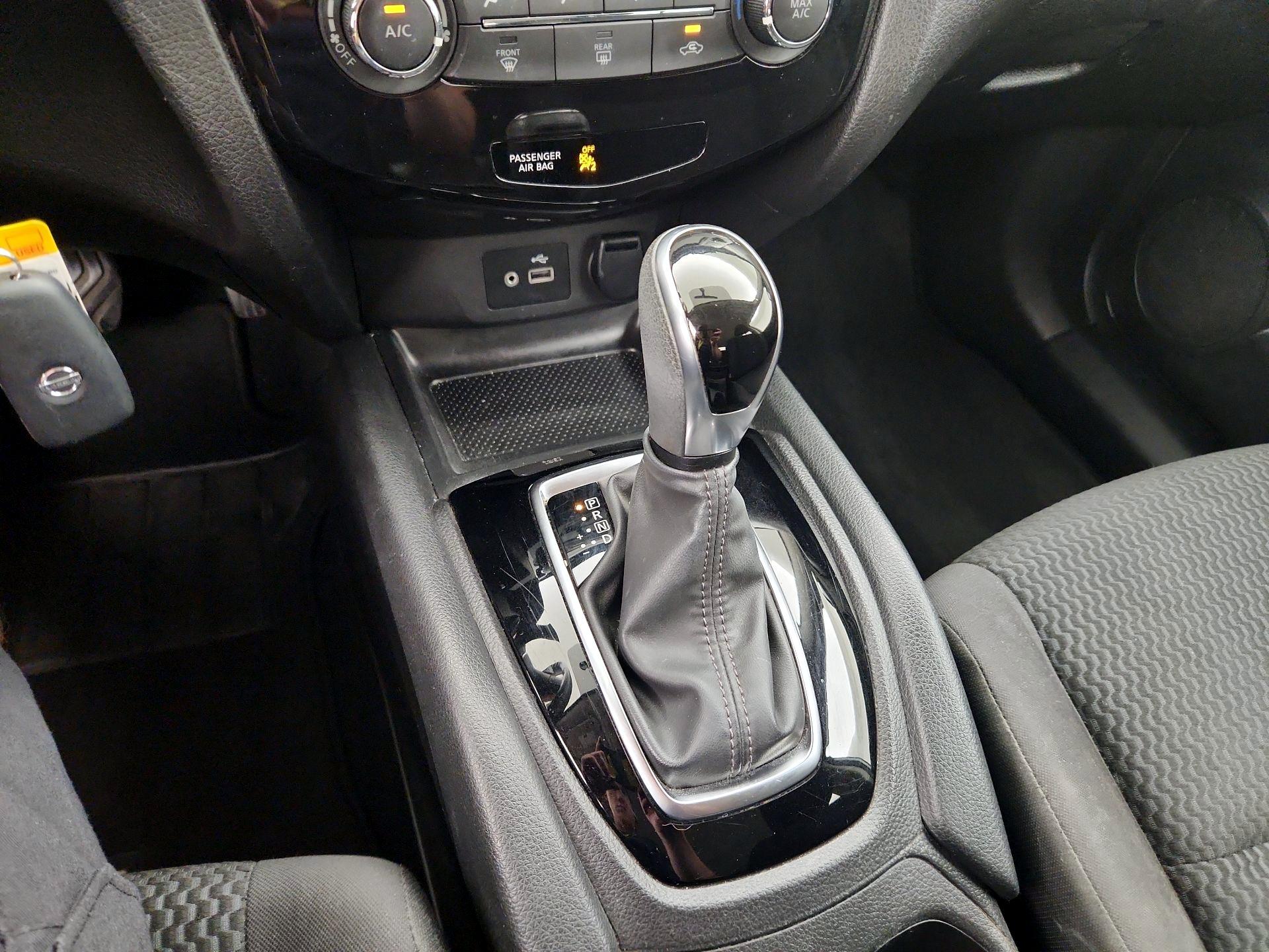 Thumbnail: 2019 Nissan Rogue Sport - 17