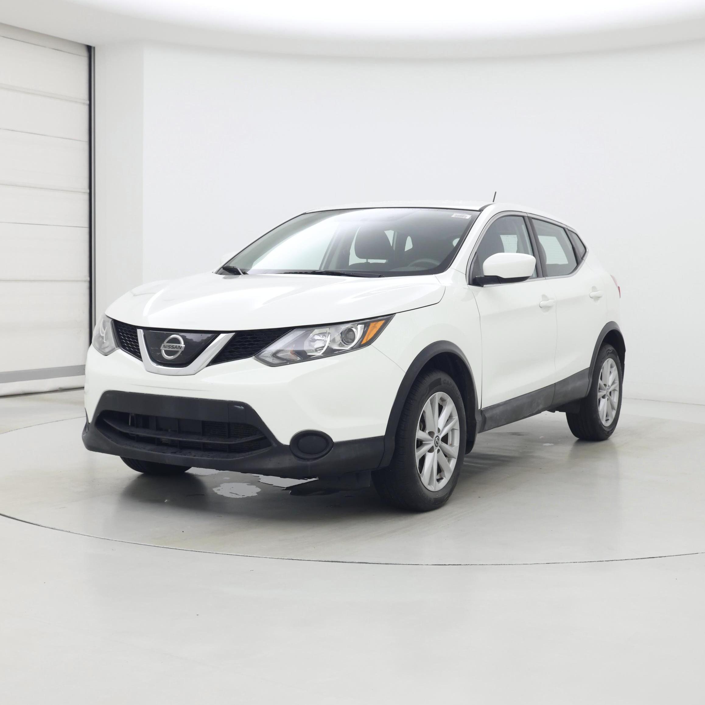 Thumbnail: 2019 Nissan Rogue Sport - 4