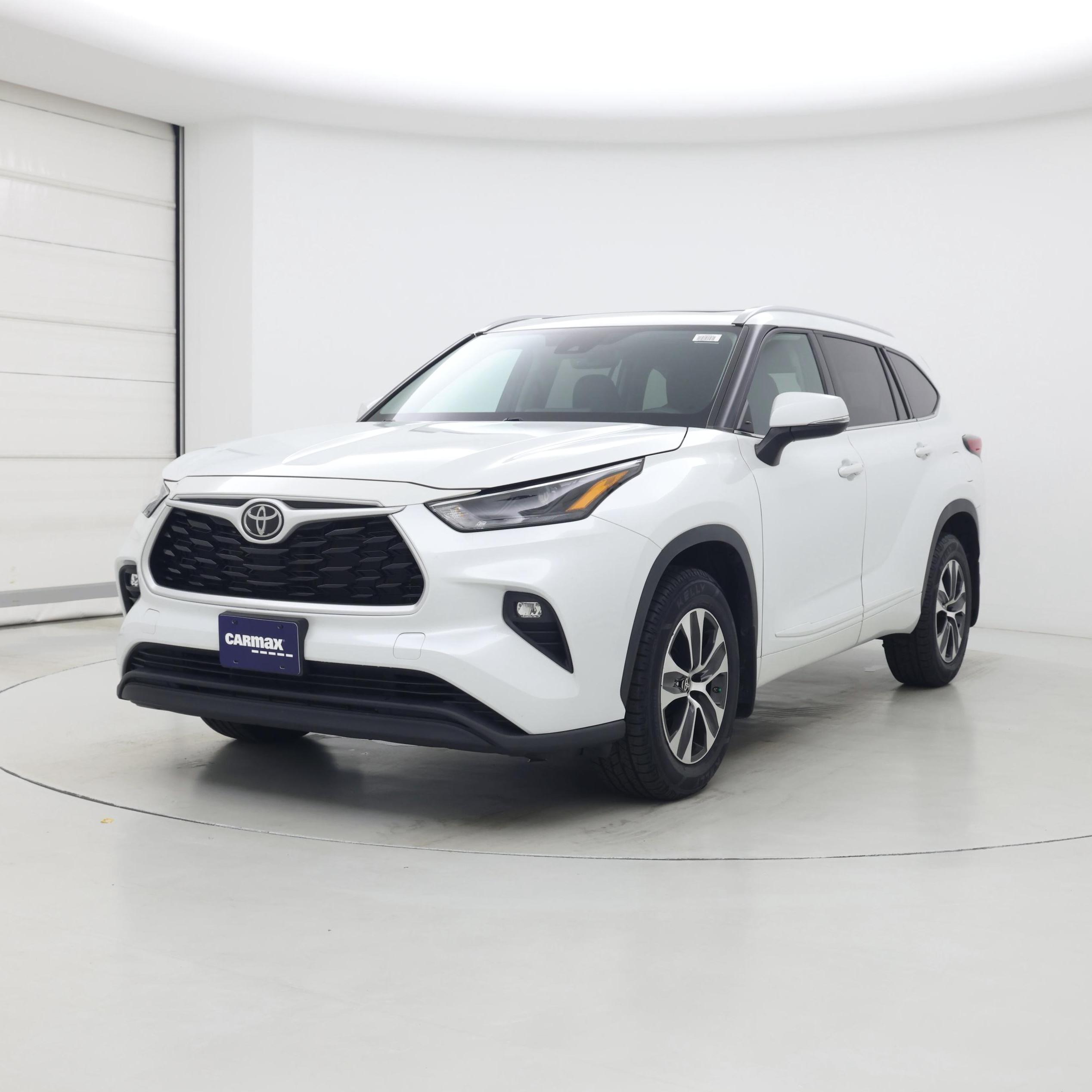 Thumbnail: 2022 Toyota Highlander - 4