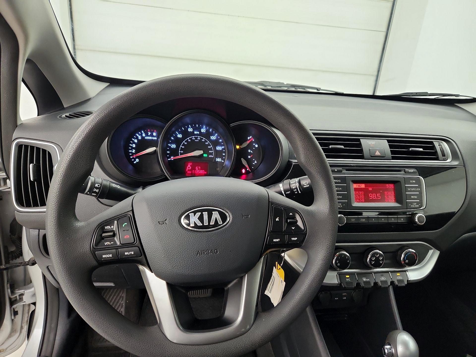 Thumbnail: 2017 Kia Rio - 10