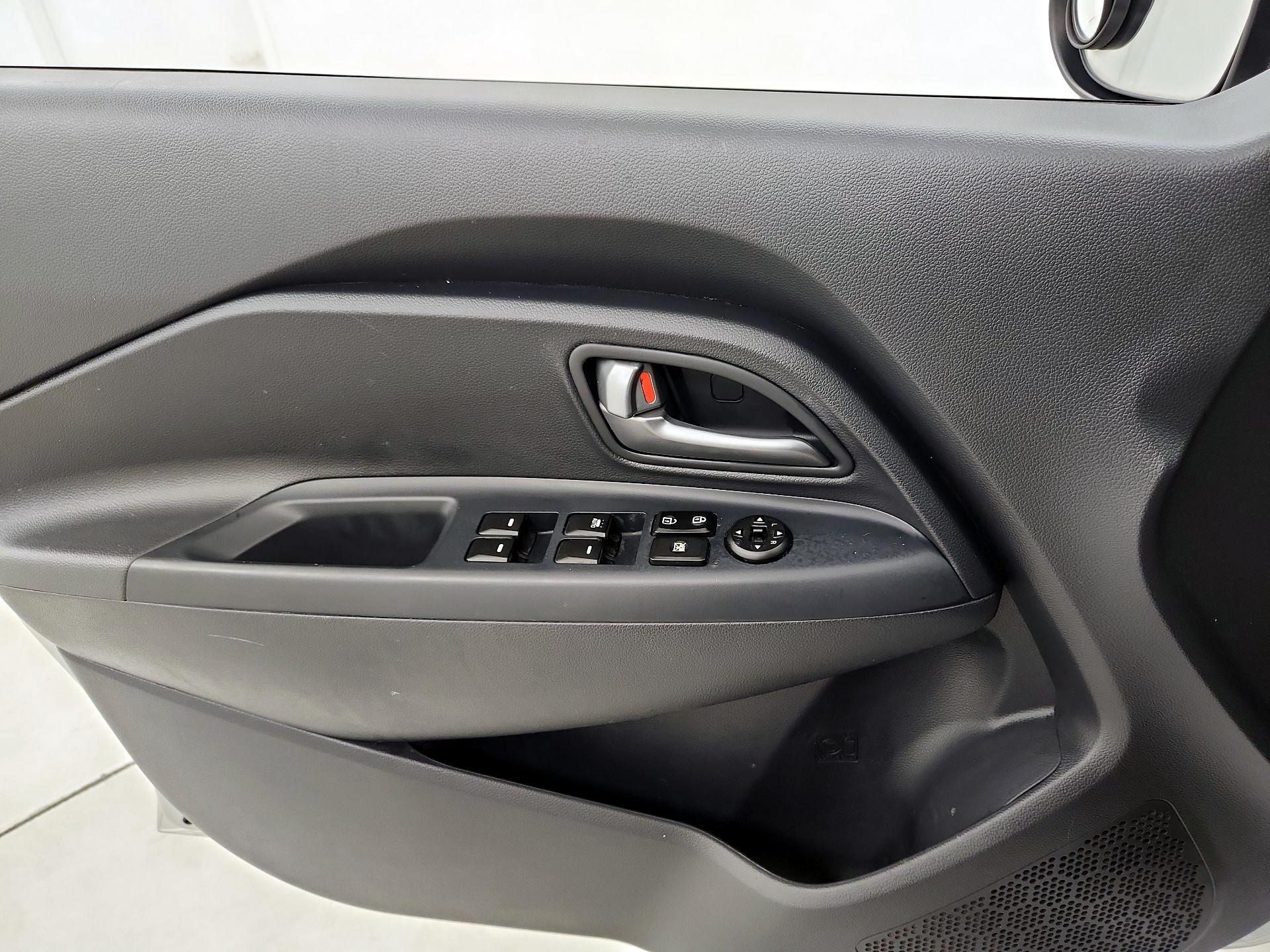 Thumbnail: 2017 Kia Rio - 12