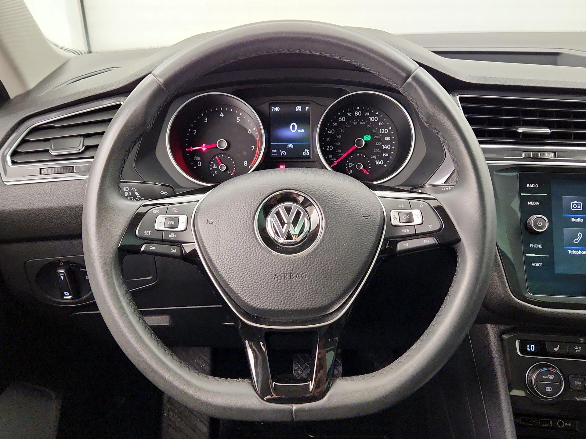 Thumbnail: 2020 Volkswagen Tiguan - 10