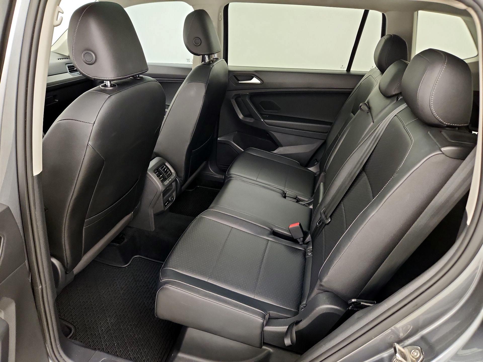 Thumbnail: 2020 Volkswagen Tiguan - 20