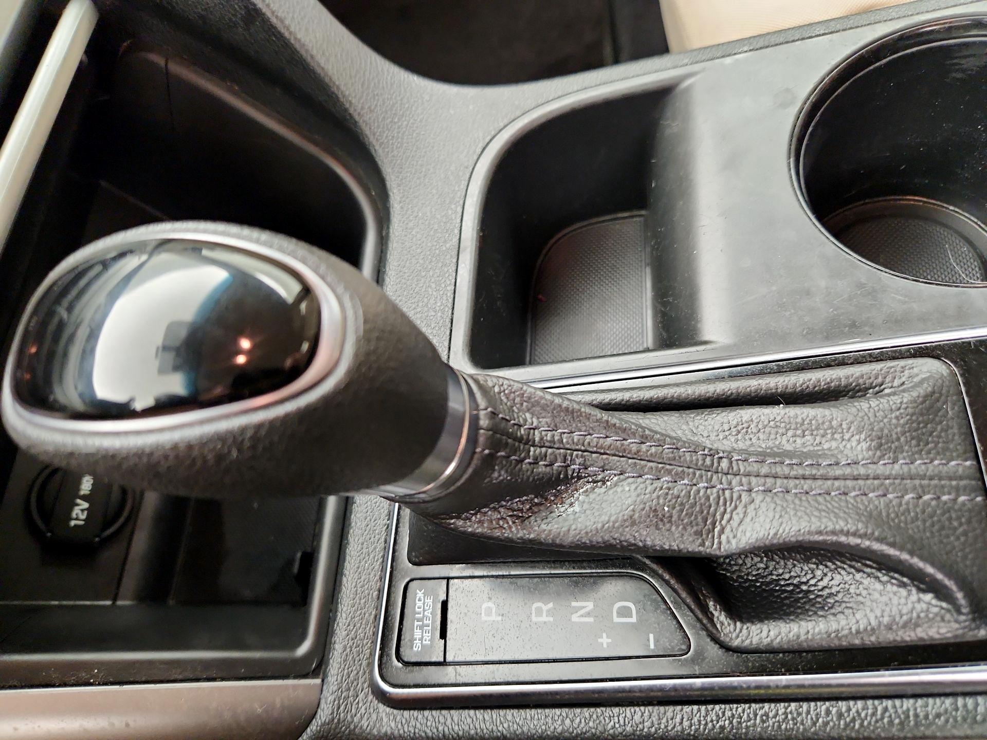Thumbnail: 2015 Hyundai Sonata - 17