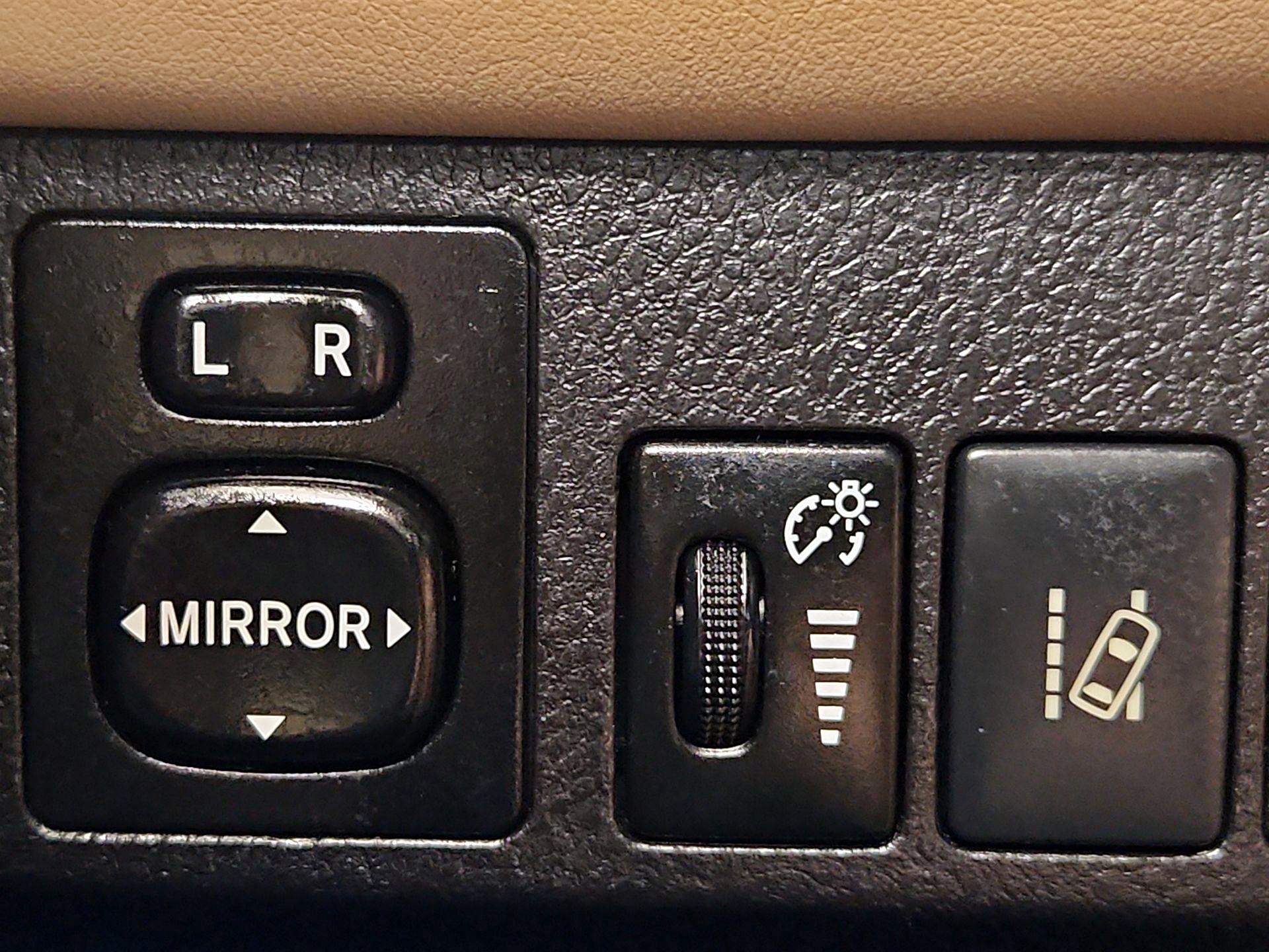 Thumbnail: 2018 Toyota RAV4 - 13