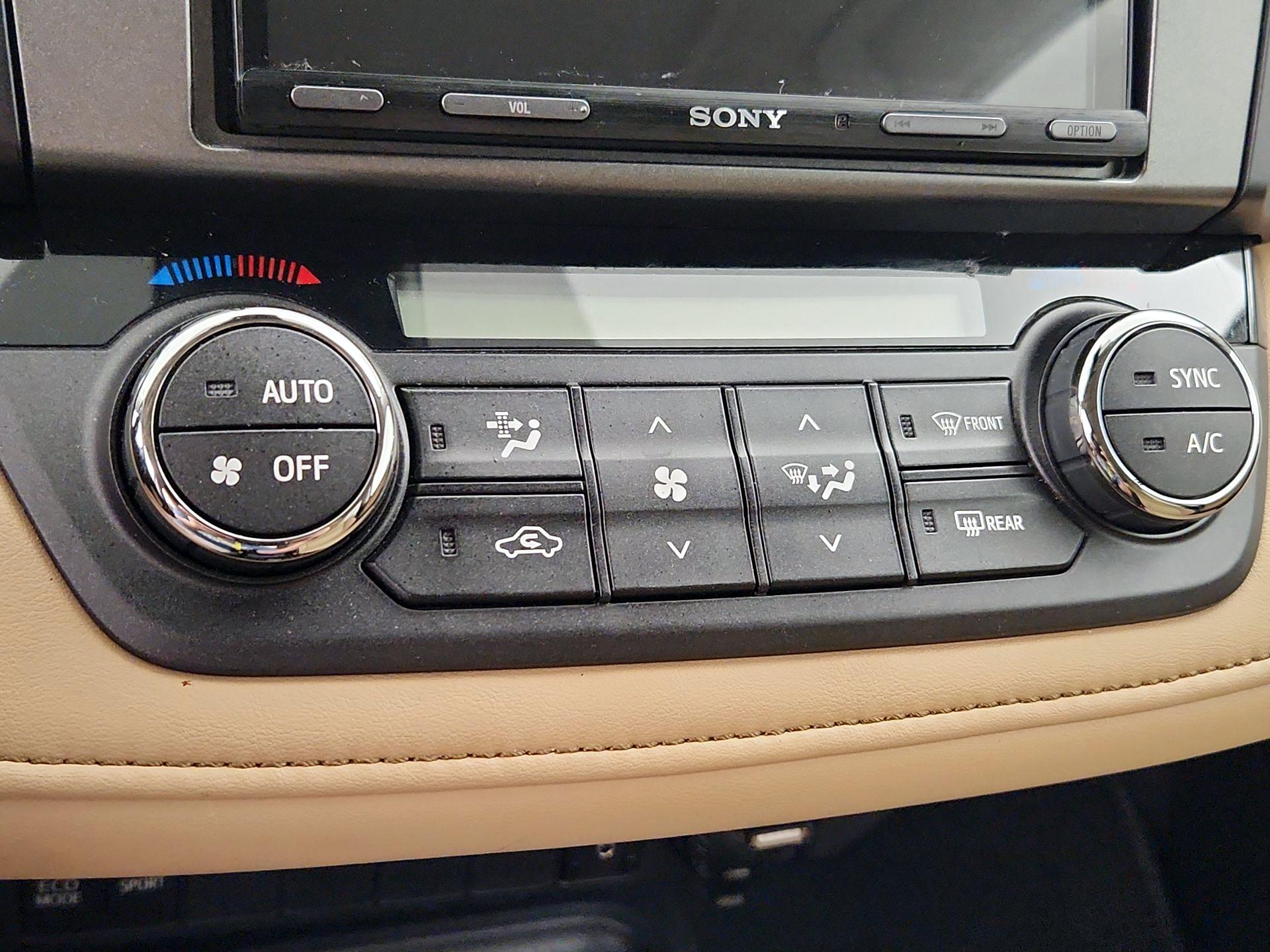 Thumbnail: 2018 Toyota RAV4 - 16