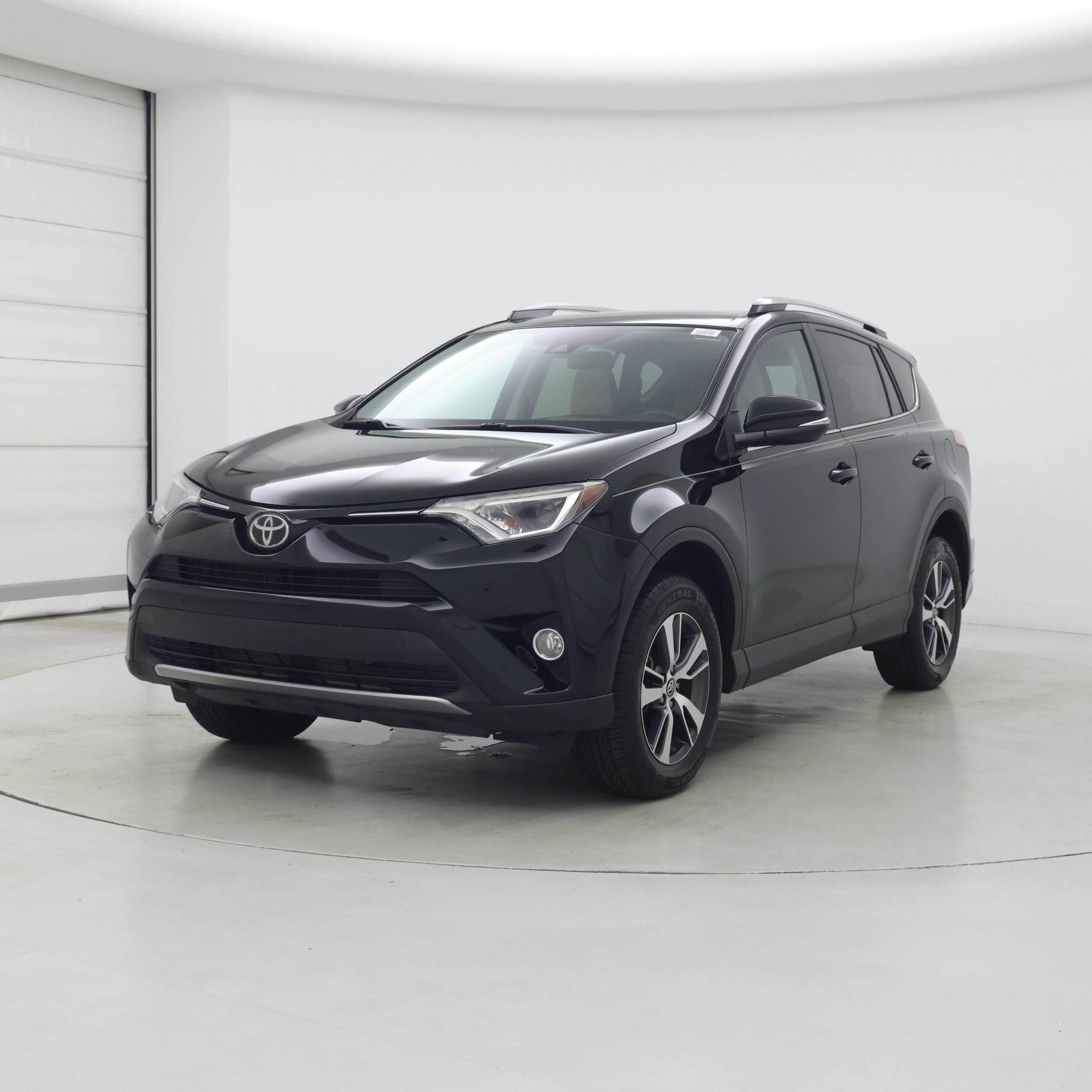 Thumbnail: 2018 Toyota RAV4 - 4