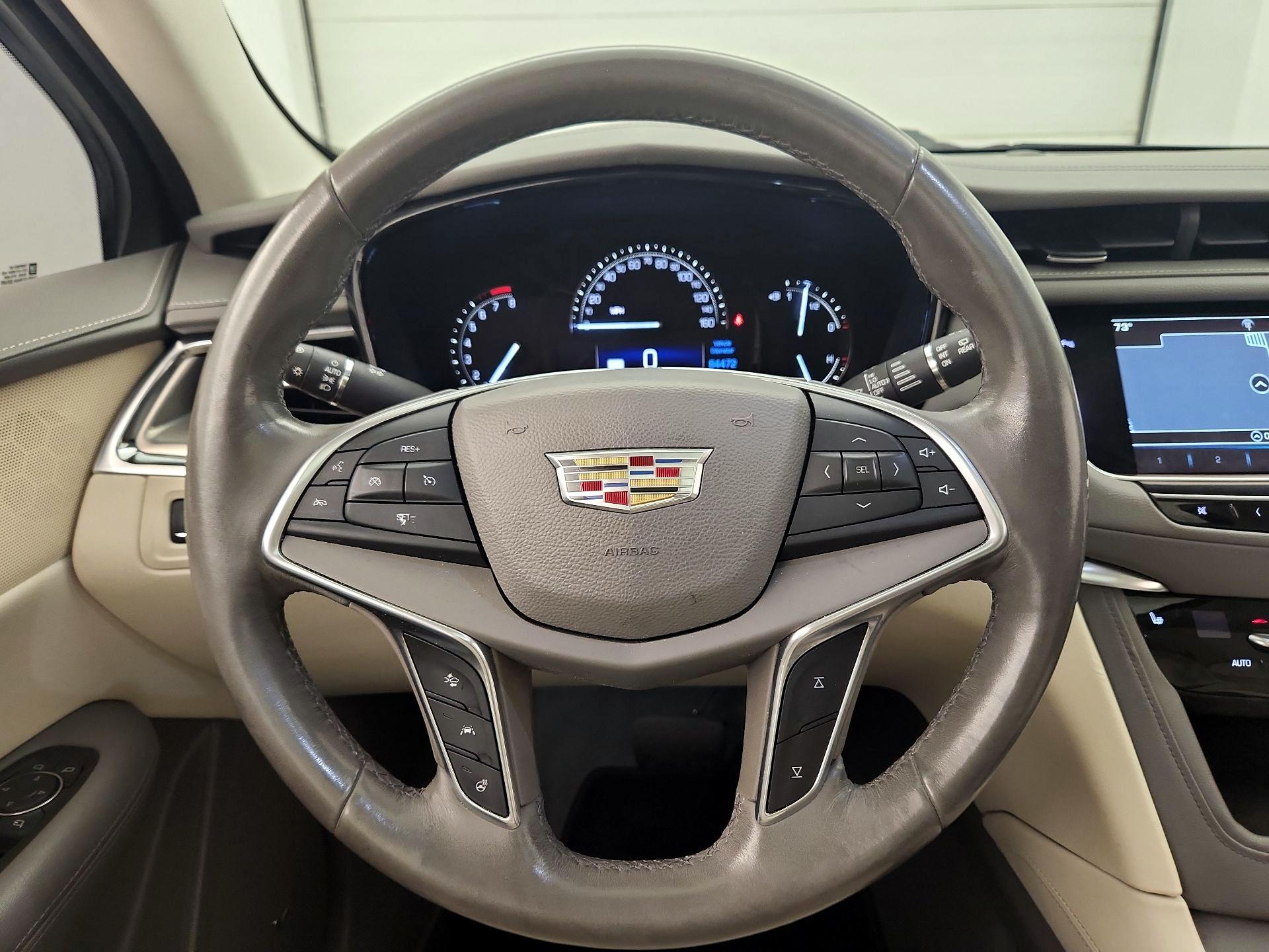 Thumbnail: 2017 Cadillac XT5 - 10