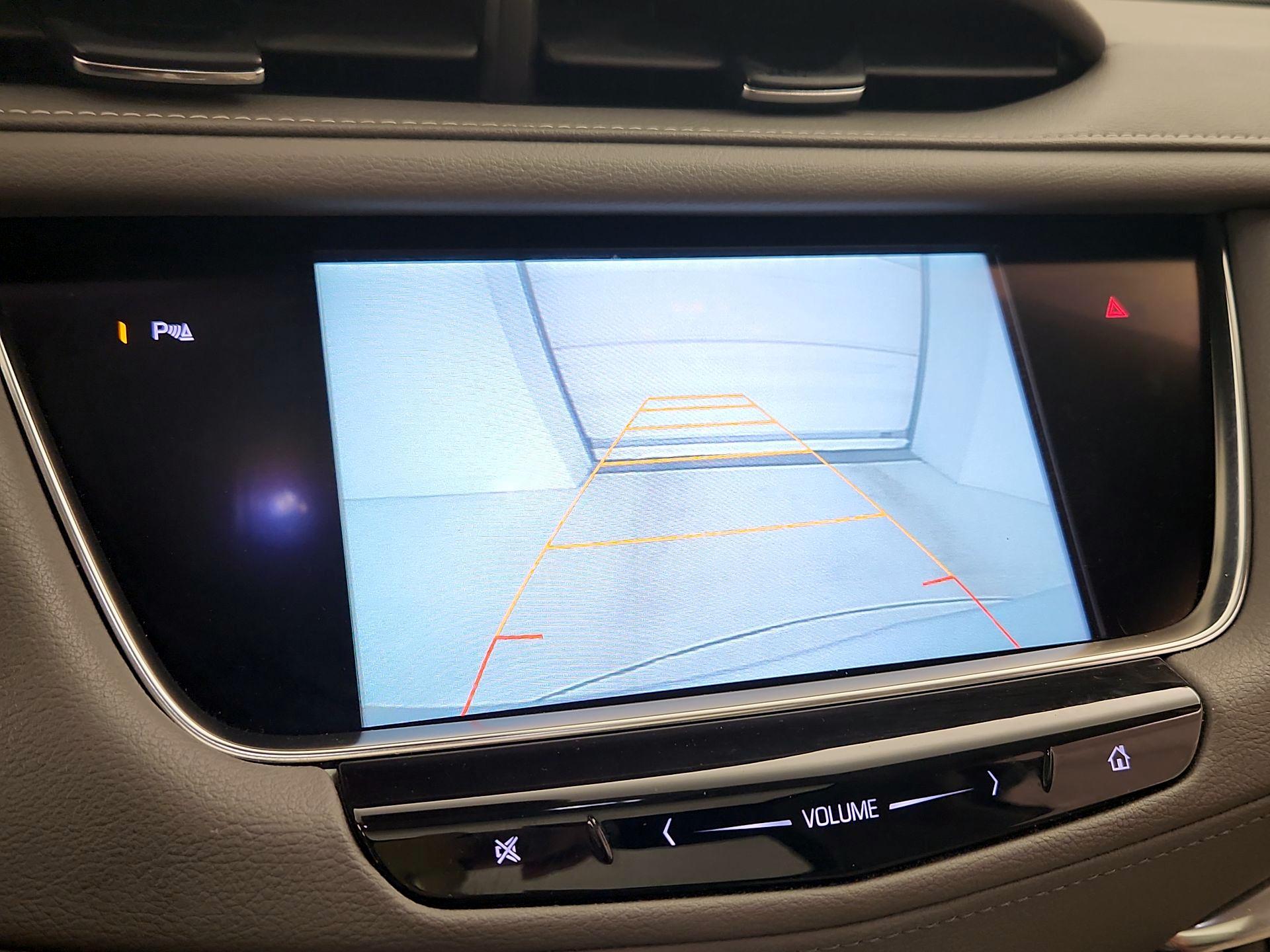 Thumbnail: 2017 Cadillac XT5 - 15