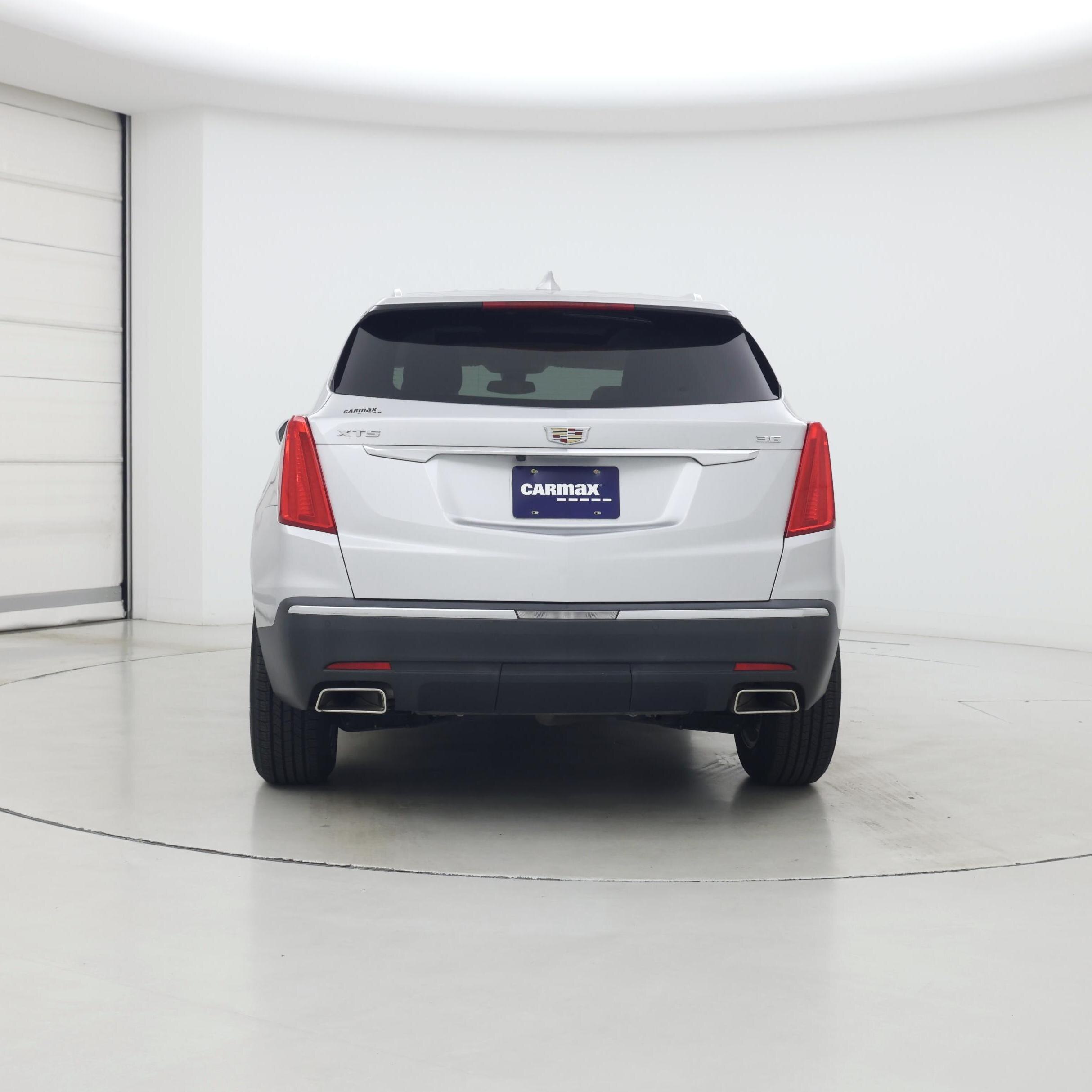 Thumbnail: 2017 Cadillac XT5 - 6
