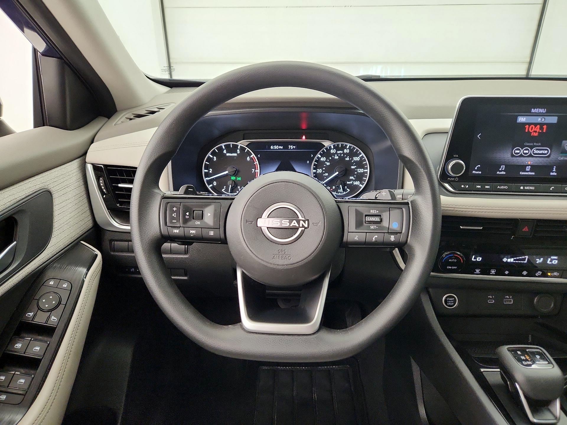 Thumbnail: 2022 Nissan Rogue - 10