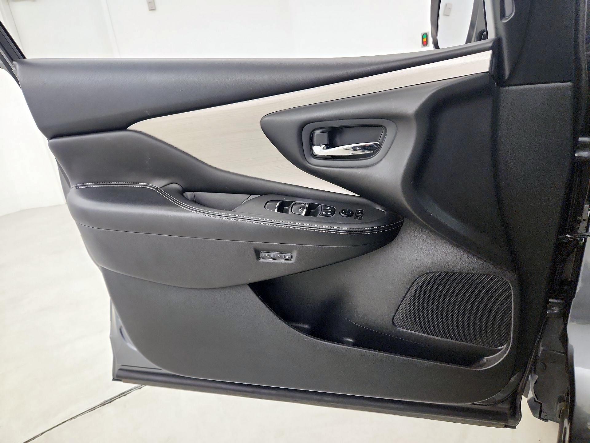 Thumbnail: 2016 Nissan Murano - 12